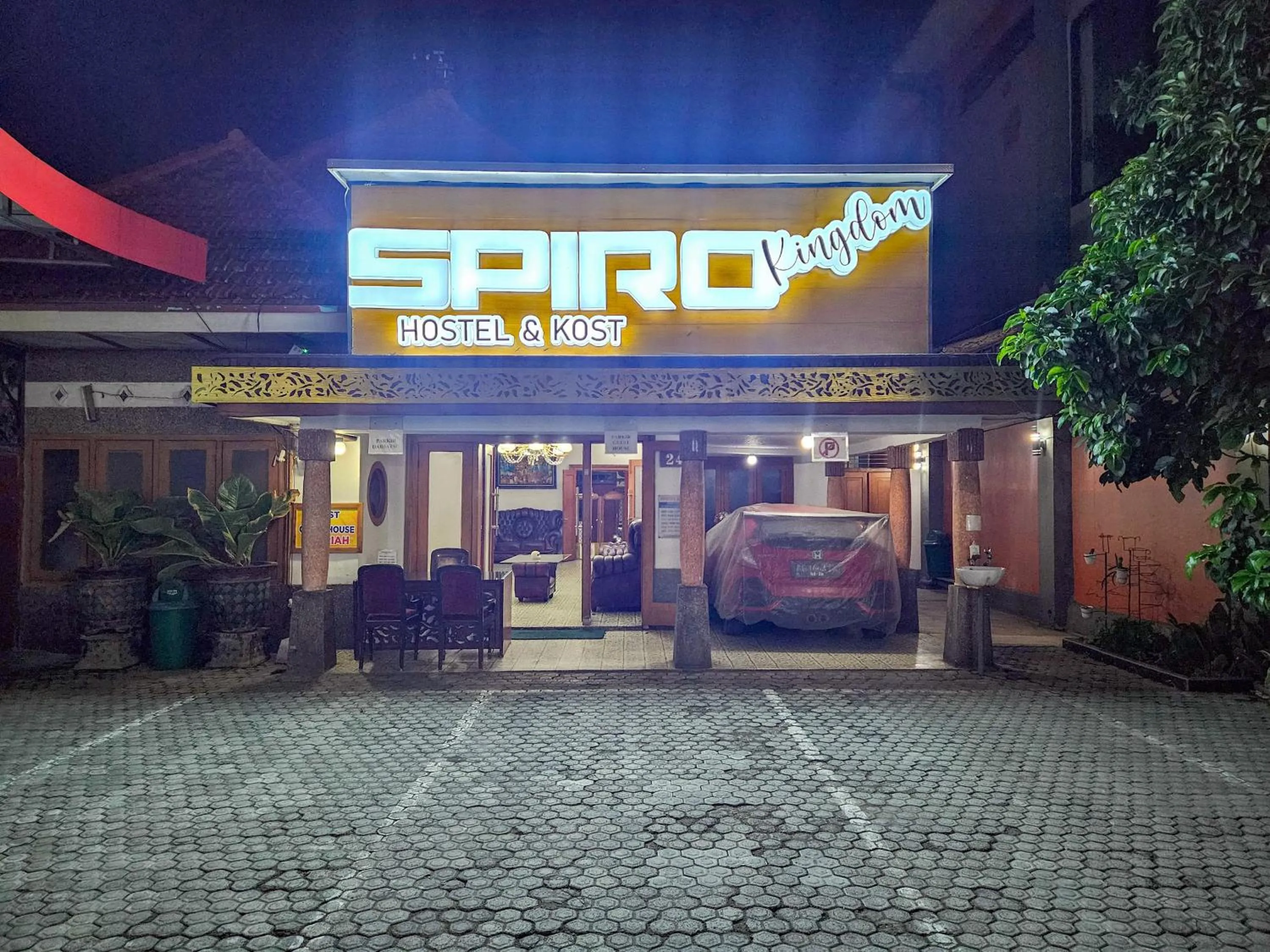 Property building in RedDoorz Syariah Near Alun-Alun Tulungagung