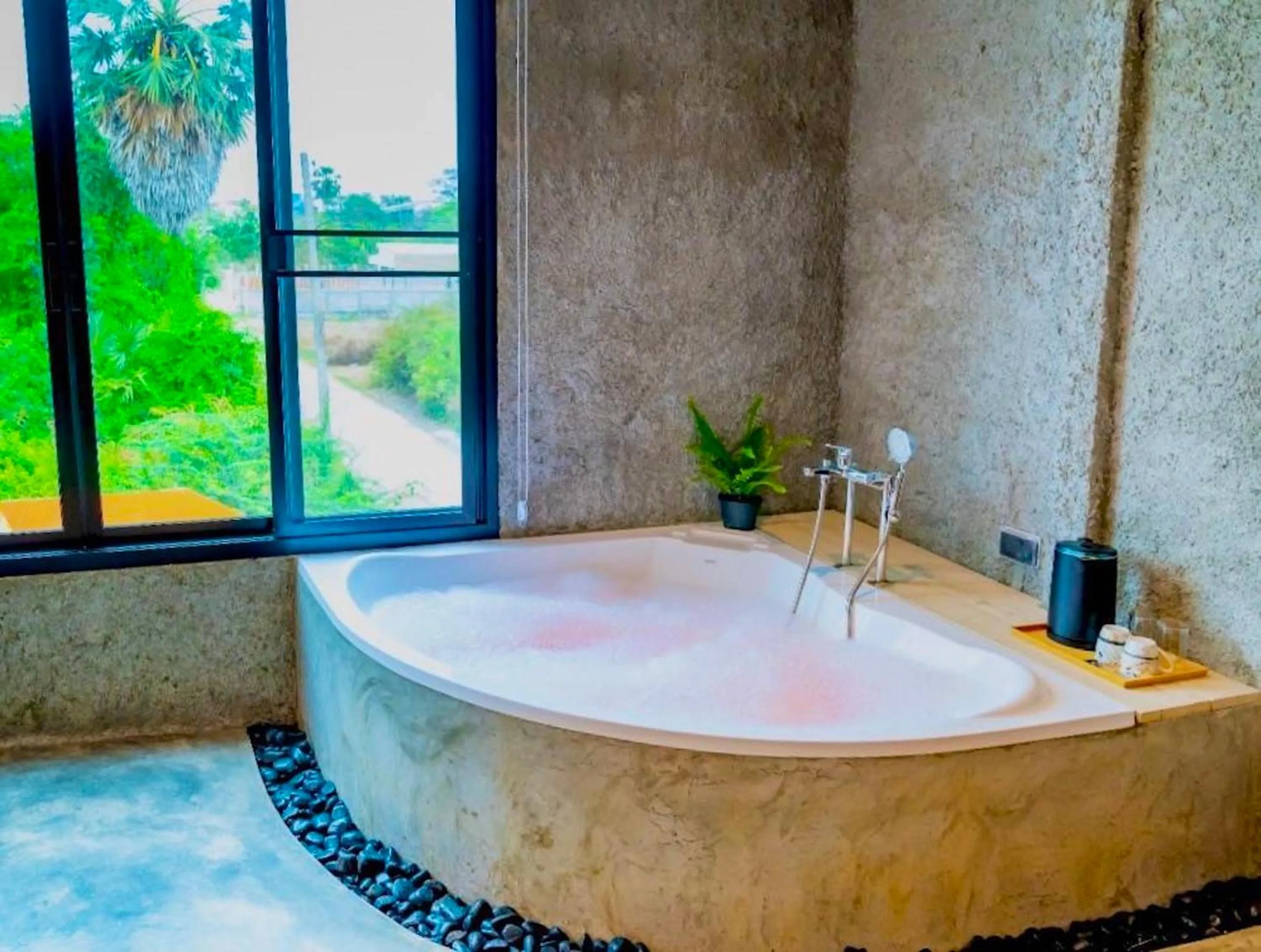 Bath in R resident resort