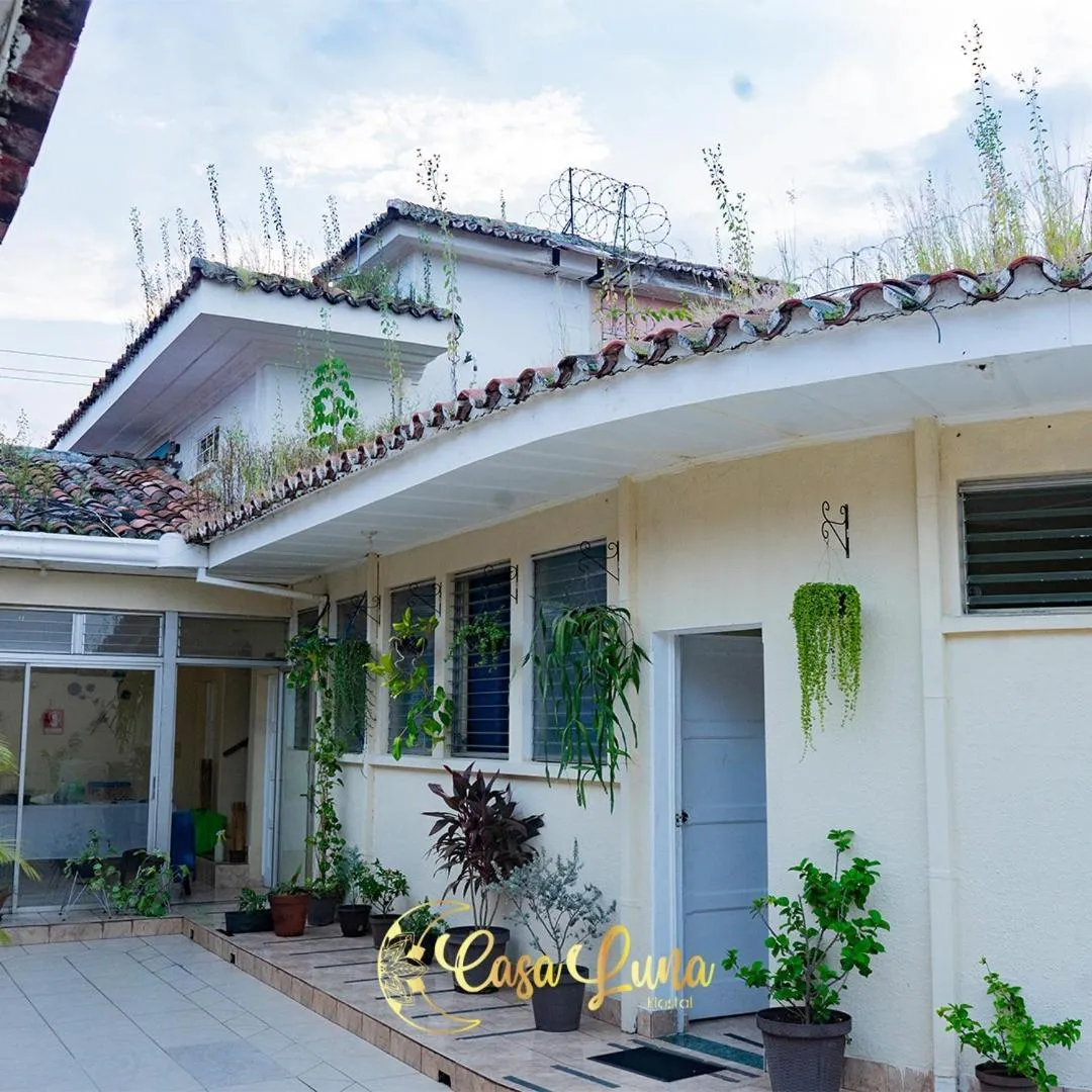 Property building in Hostal Casa Luna