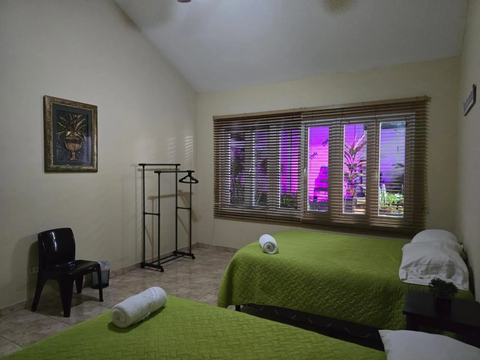 Bedroom, Bed in Hostal Casa Luna