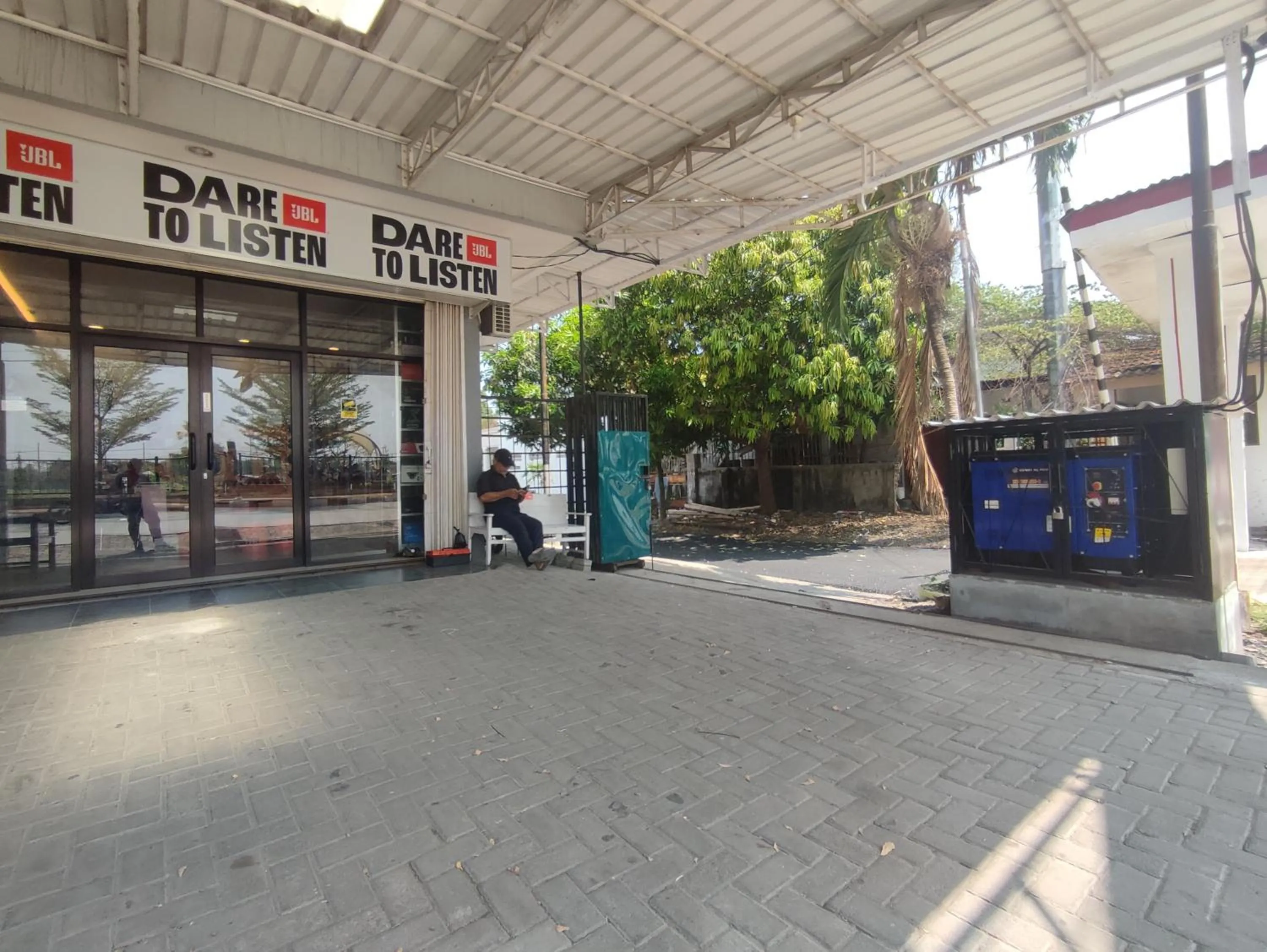 RedDoorz Near Simpang Lima Semarang