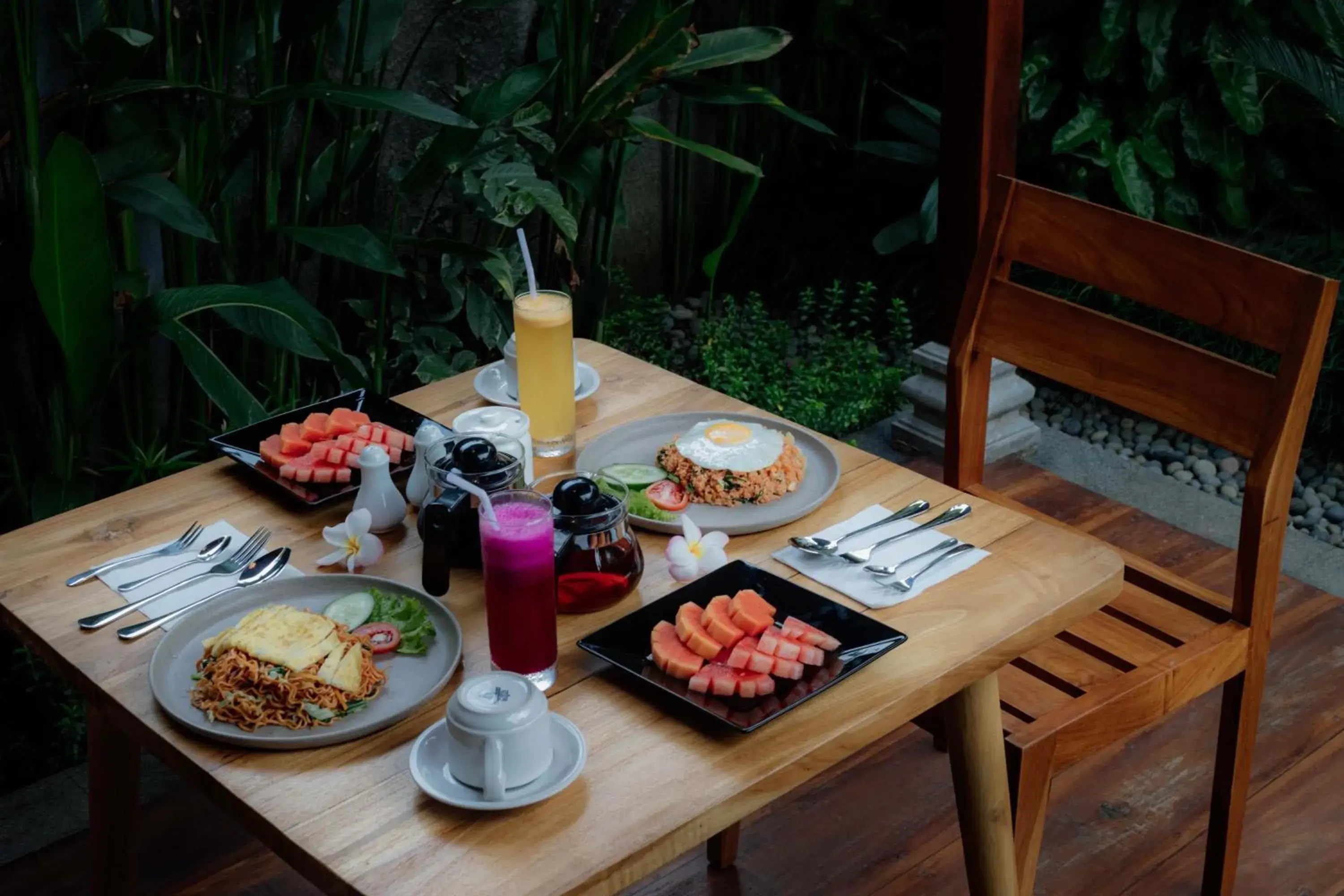 Food and drinks in Puri Arsa Bali Food and drinks in Puri Arsa Bali