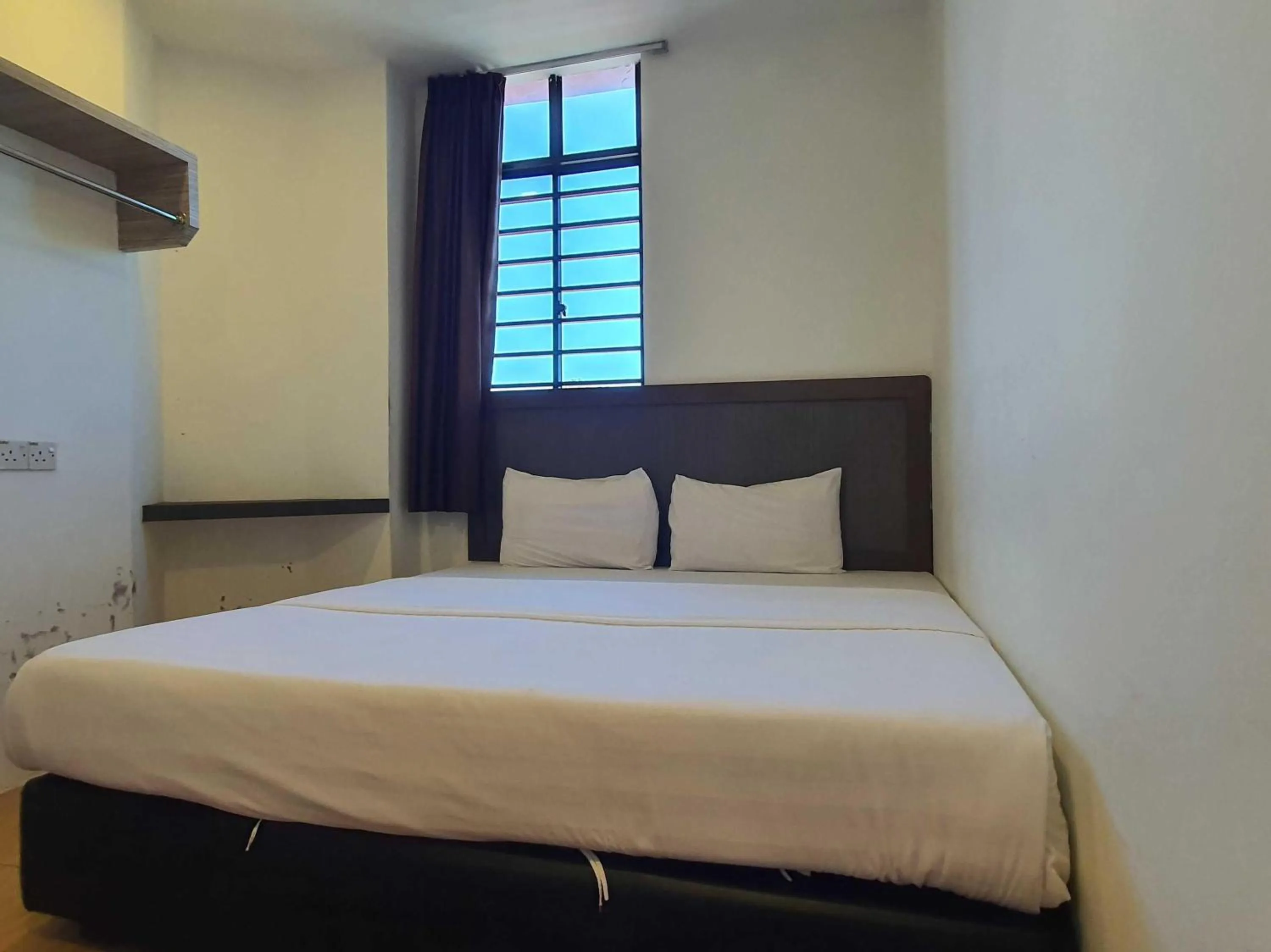 Bedroom in Hotel O Signature Inn Miri