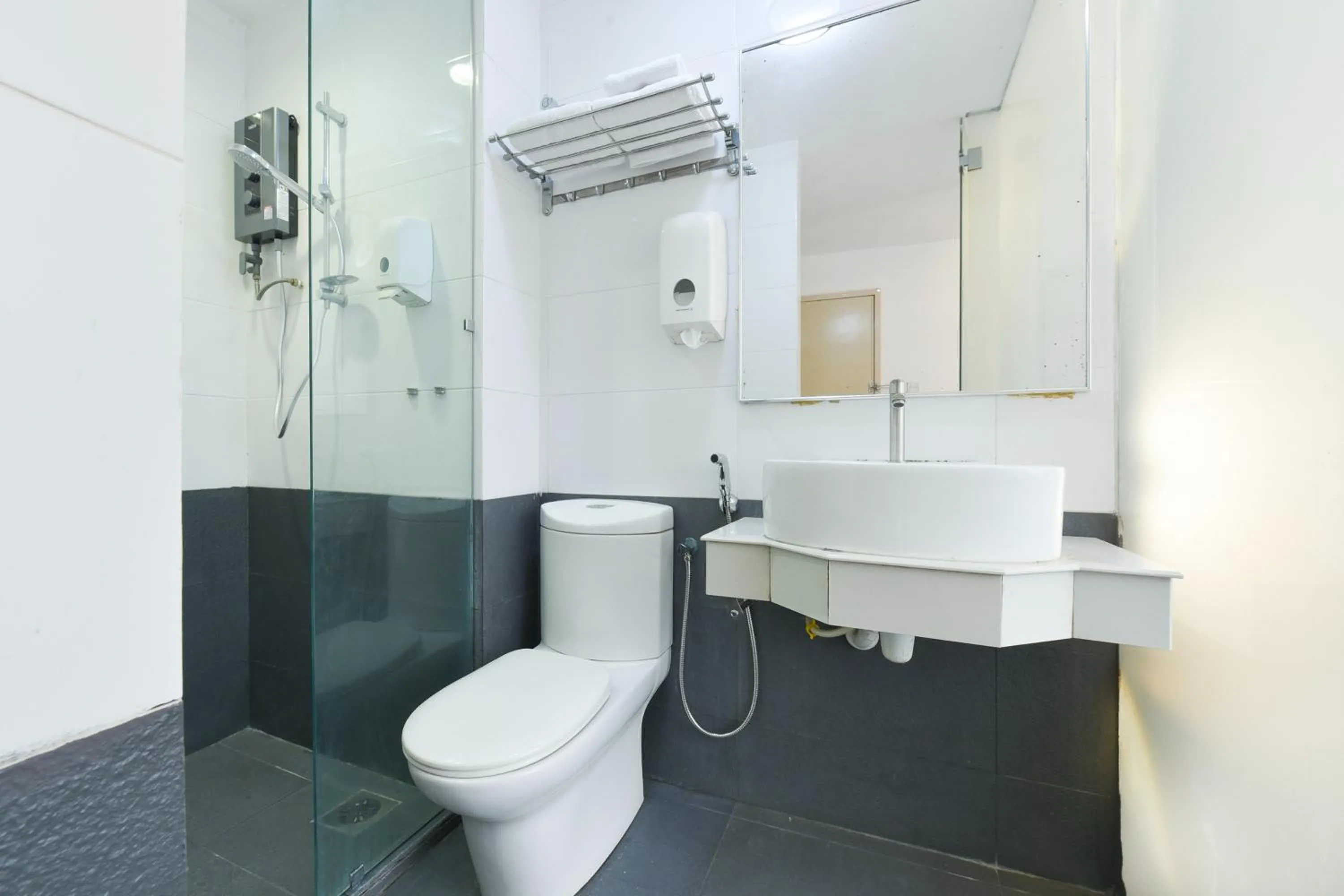 Bathroom in Hotel O Pollodium Chinatown