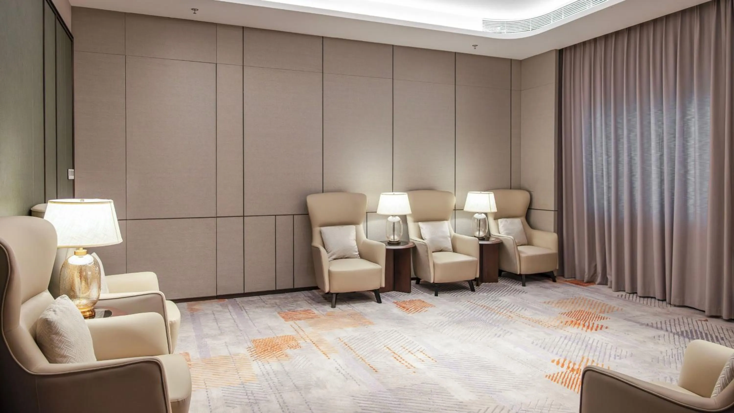 Meeting/conference room in Holiday Inn Chongqing Science Hall by IHG