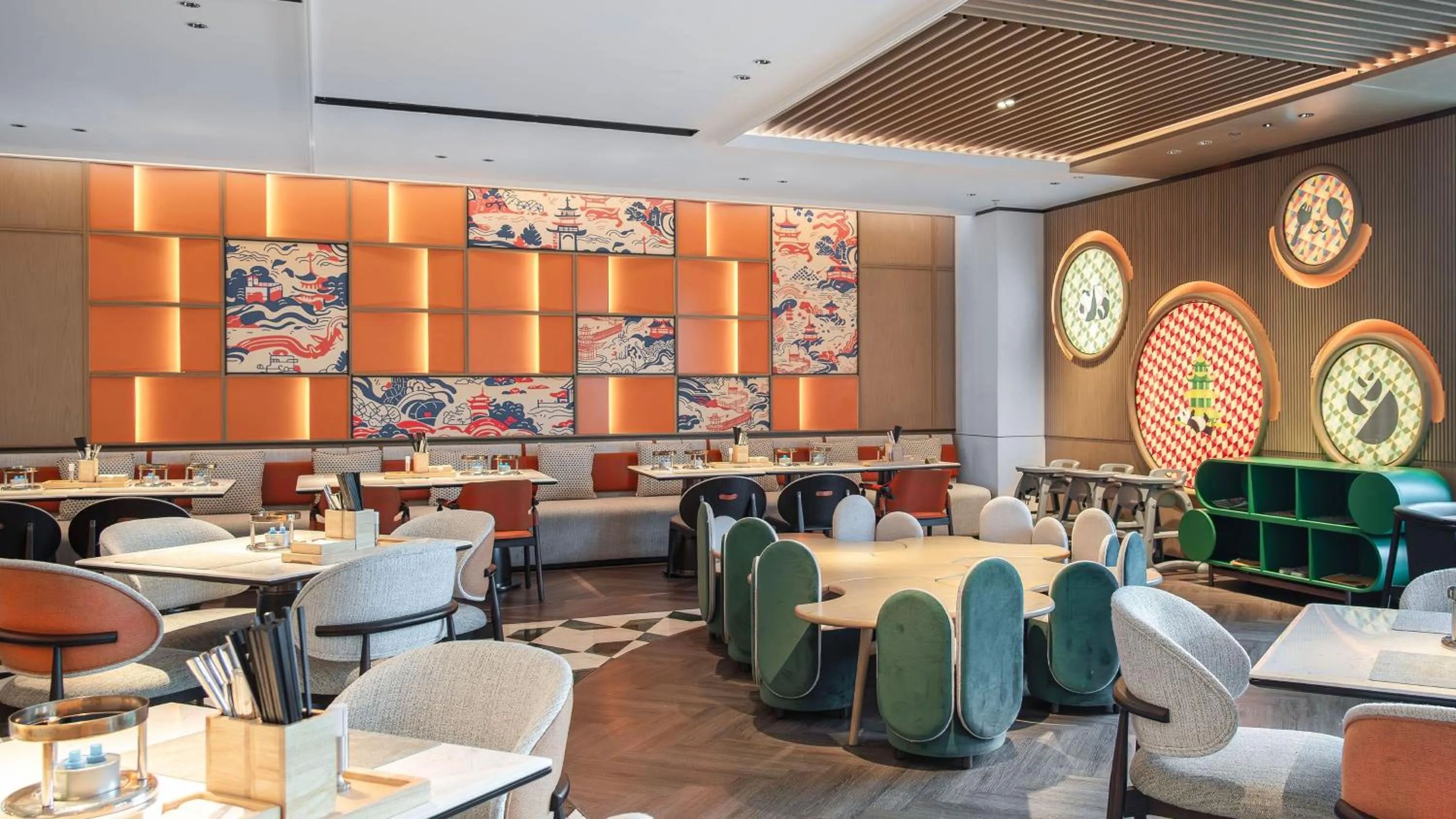 Restaurant/places to eat in Holiday Inn Chongqing Science Hall by IHG