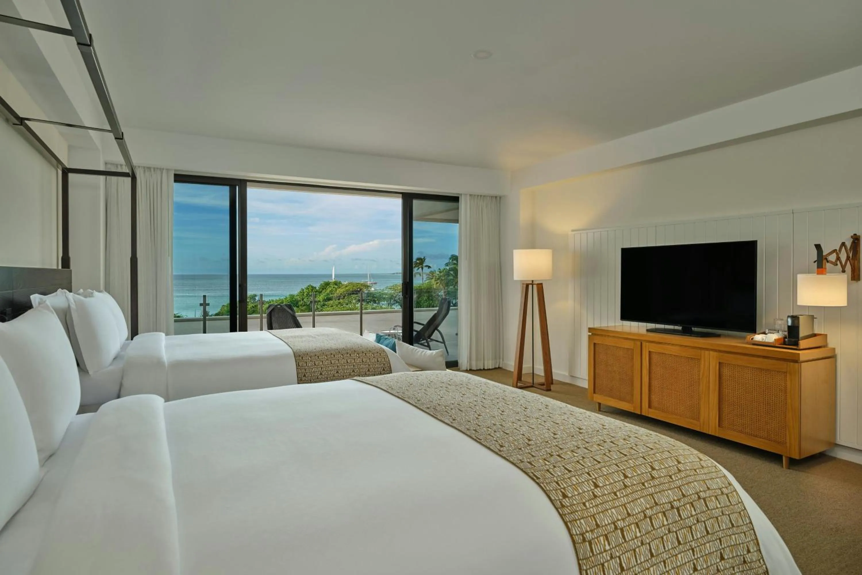 Bedroom, Bed in The St. Regis Aruba Resort