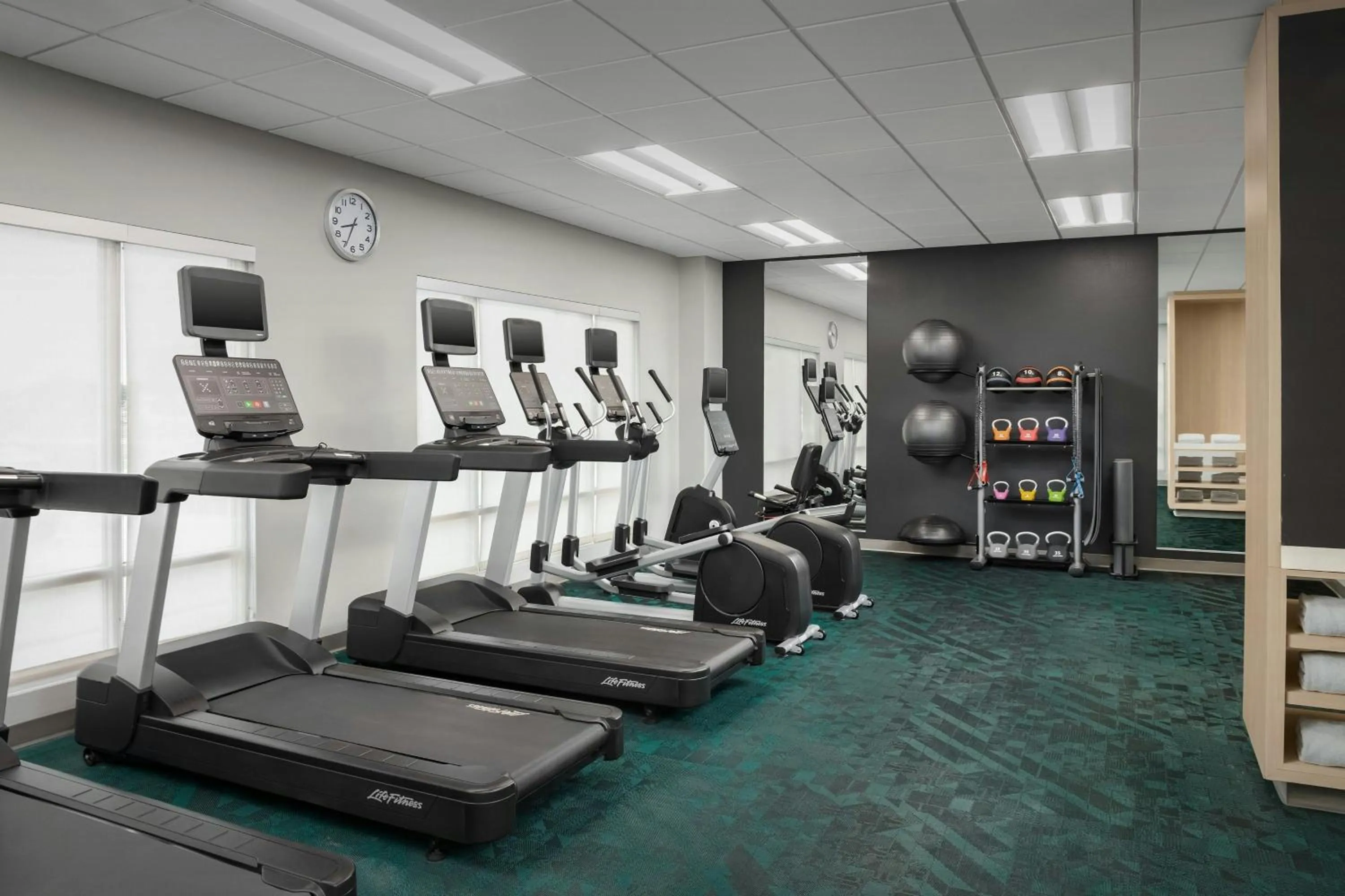 Fitness centre/facilities in TownePlace Suites by Marriott Forney
