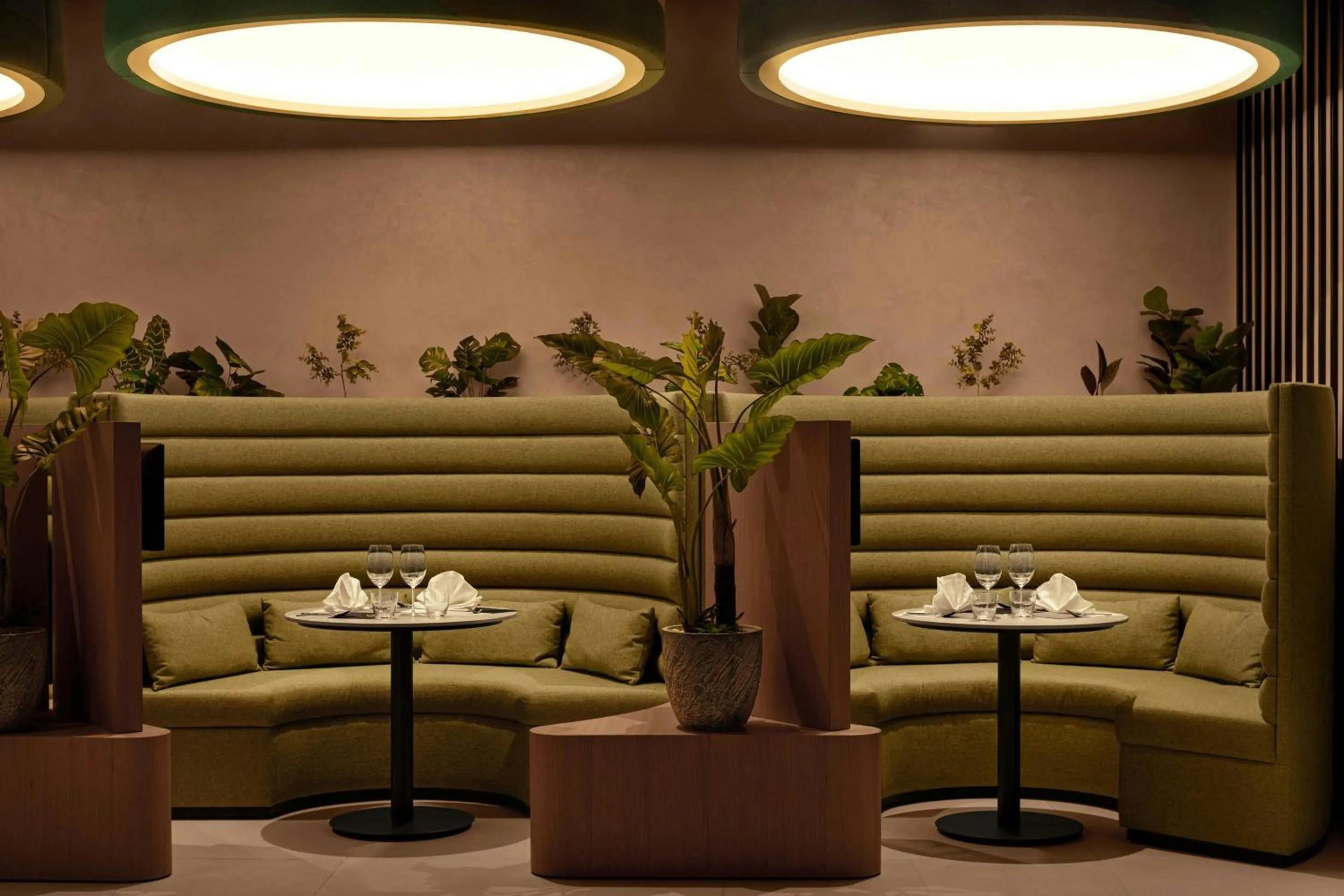 Restaurant/places to eat in Courtyard by Marriott Dakar Diamniadio