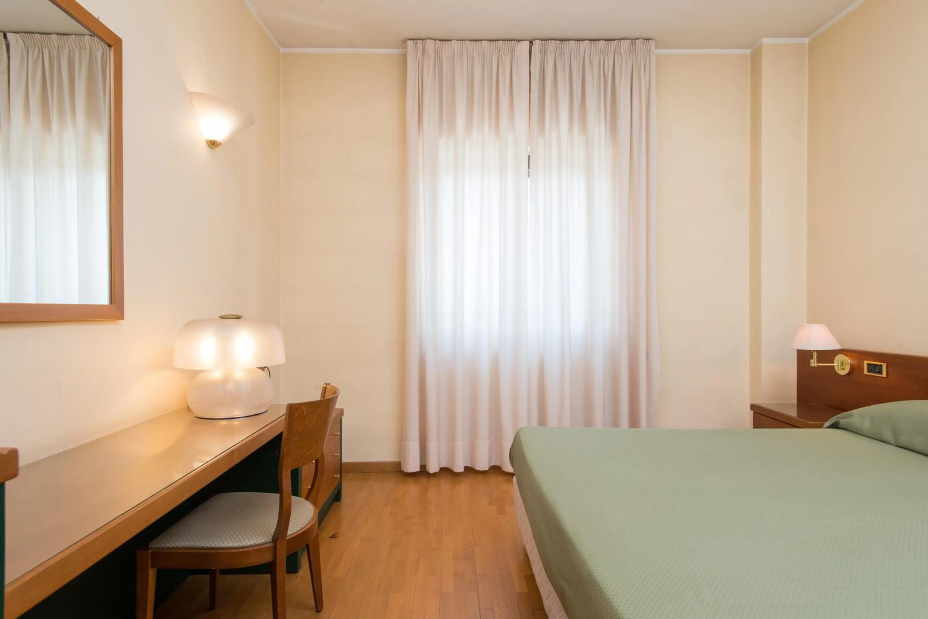 Bedroom, Bed in Hotel San Francesco