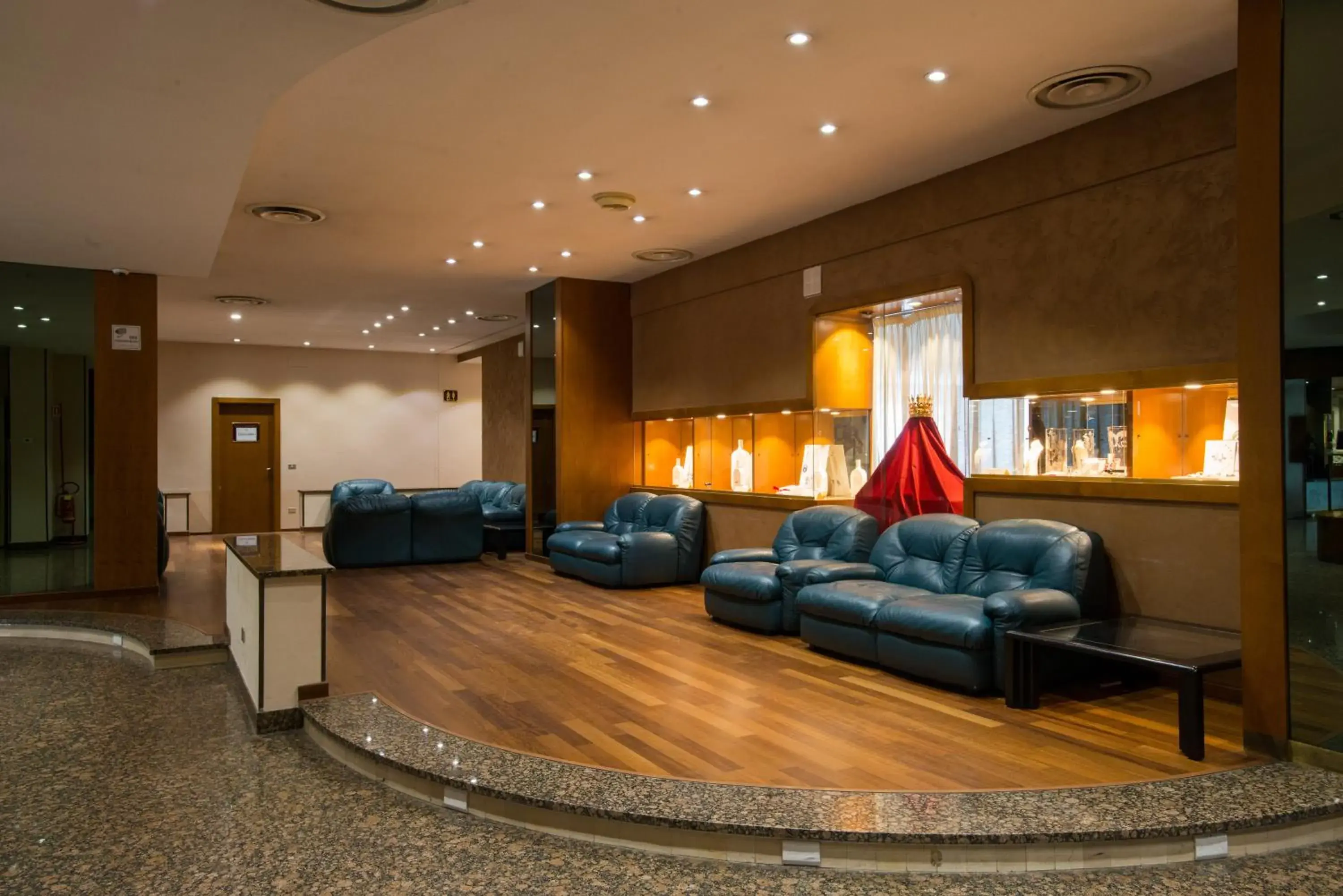 Lobby or reception in Hotel San Francesco Lobby or reception in Hotel San Francesco