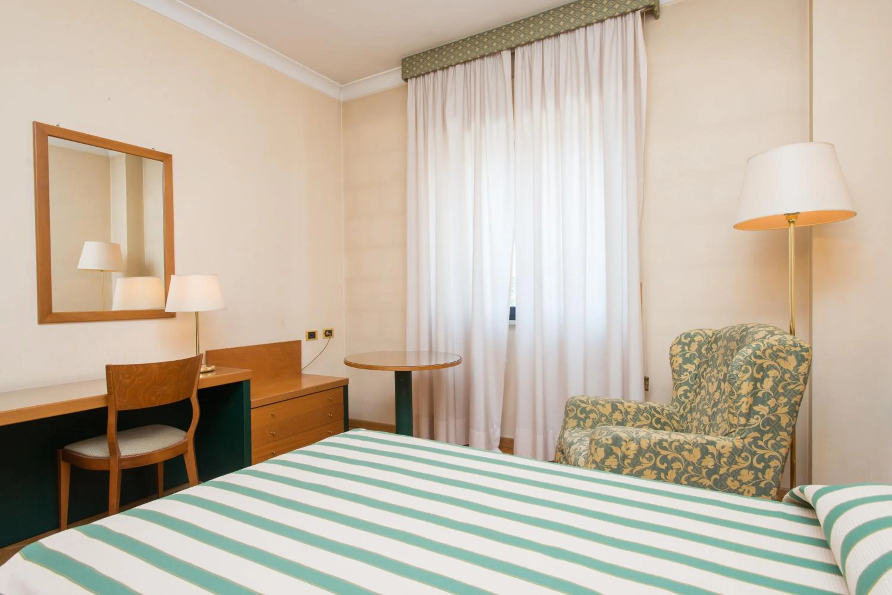 Bedroom, Bed in Hotel San Francesco