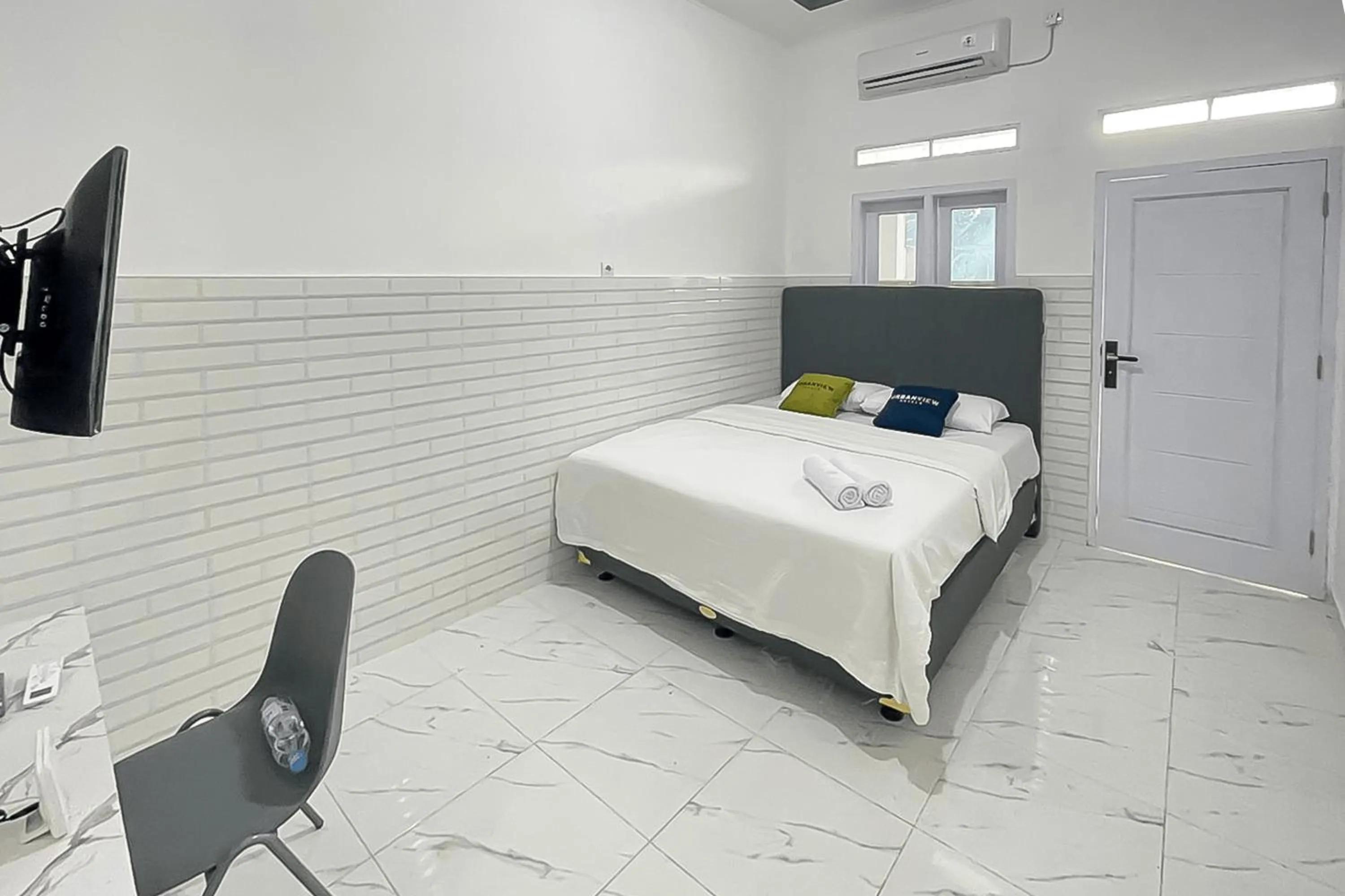 Bedroom, Bed in Urbanview Syariah Sasarengan Inn near RSUD Waled Cirebon