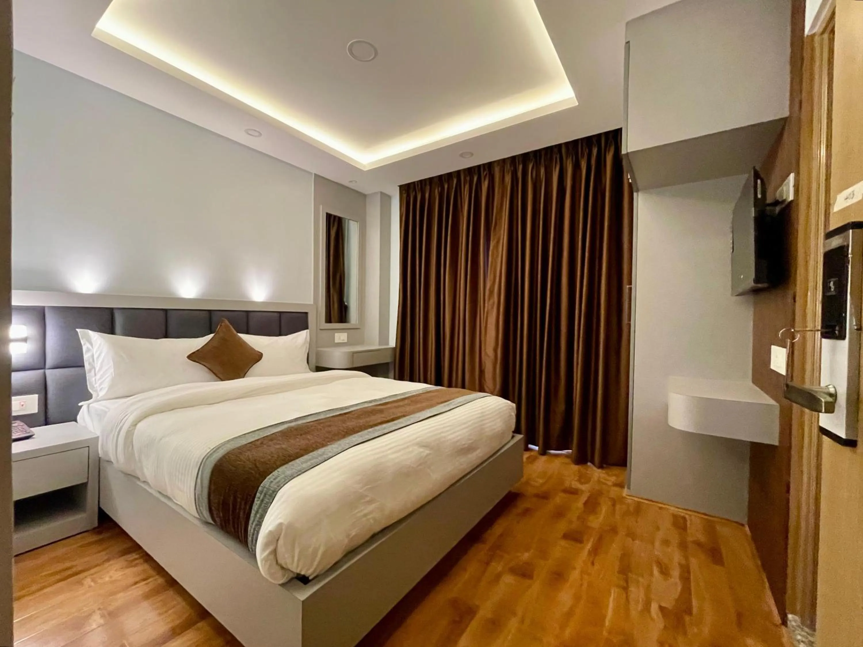 Bed in Hotel Alleyway Express