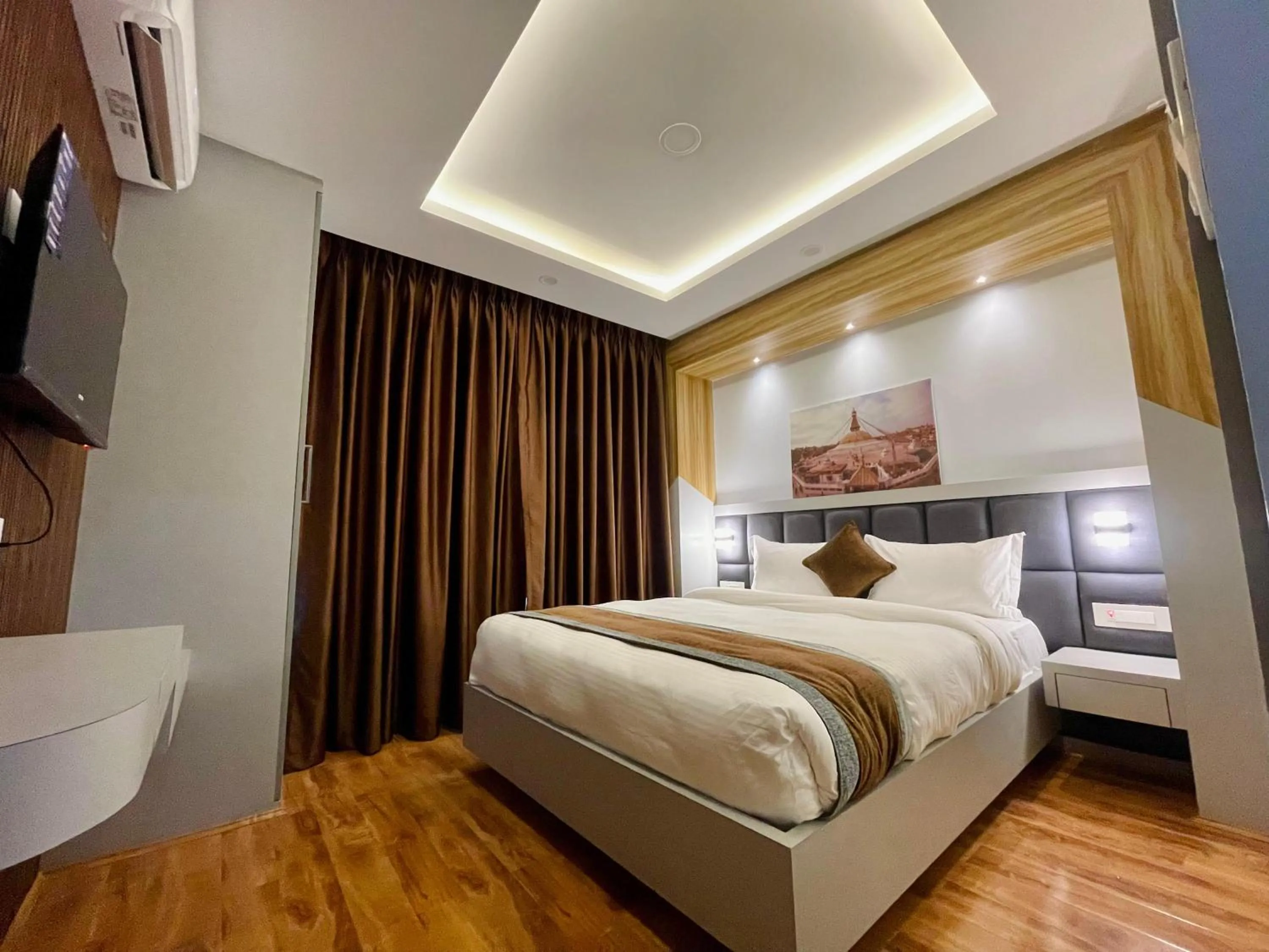 Bed in Hotel Alleyway Express