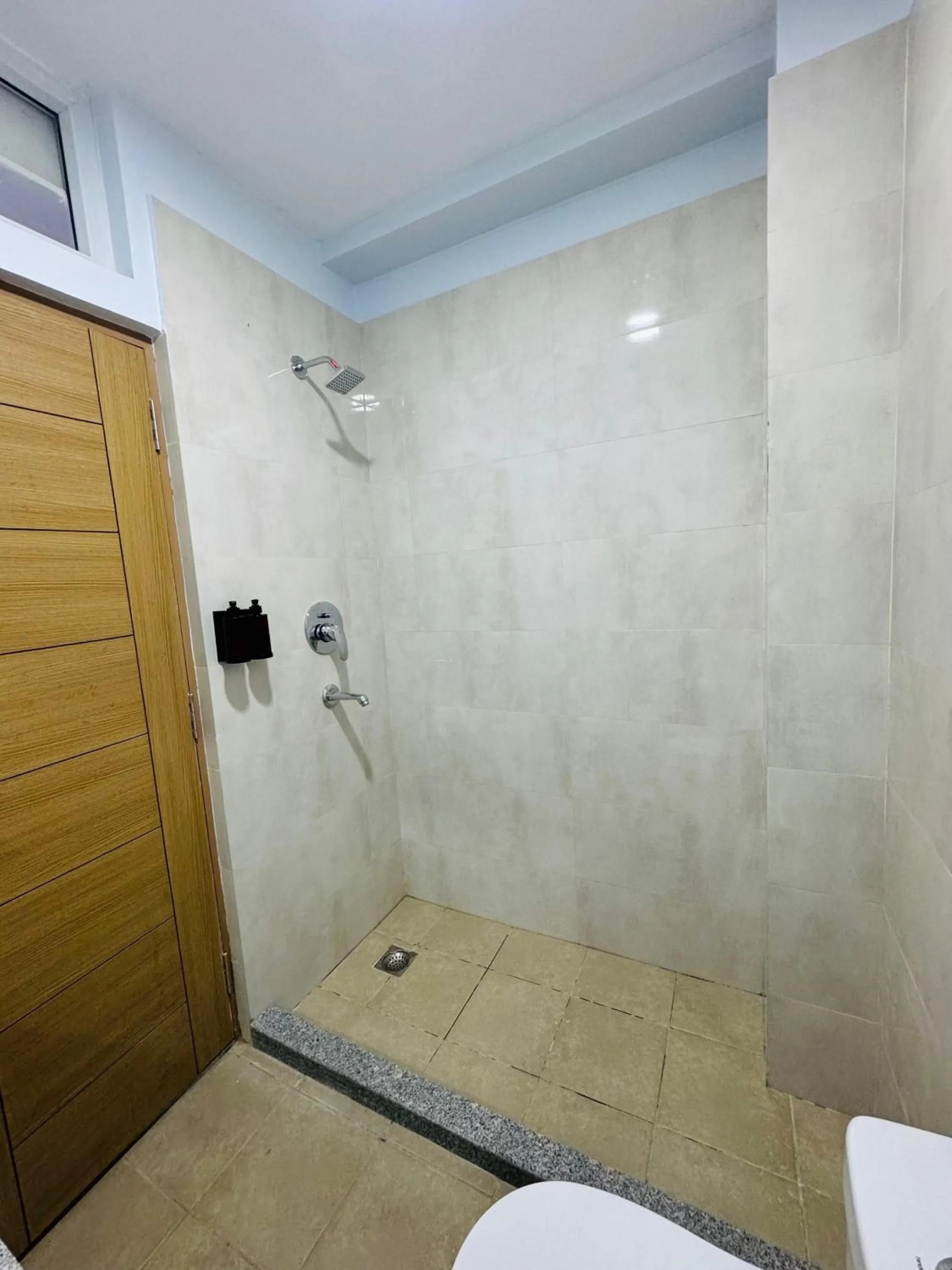 Bathroom in Hotel Alleyway Express