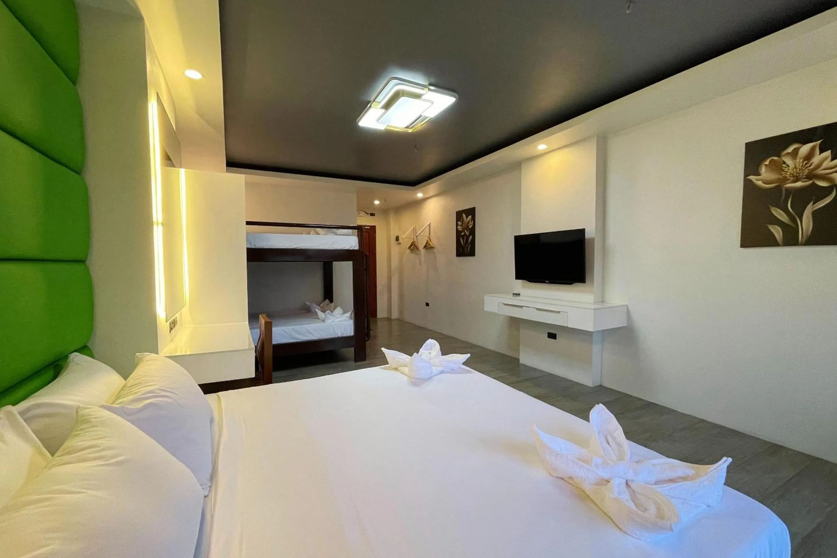 Bedroom, Bed in Dream'Star Resort Puerto Galera powered by Cocotel