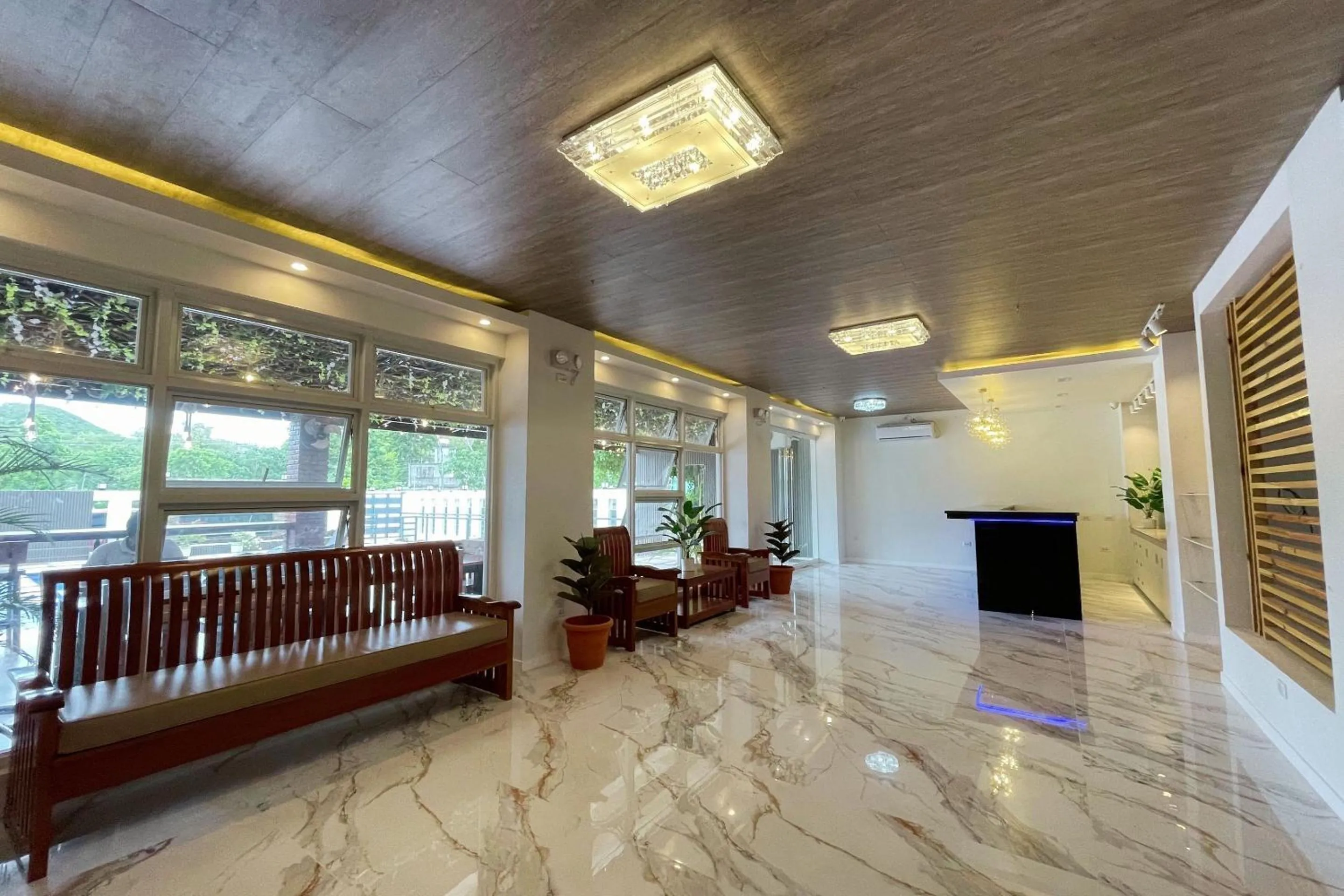 Seating area in Dream'Star Resort Puerto Galera powered by Cocotel