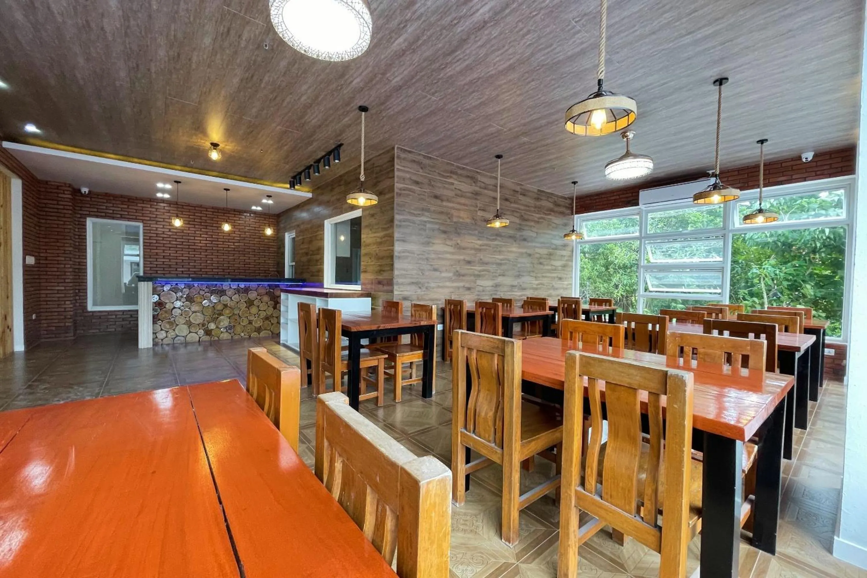 Restaurant/places to eat in Dream'Star Resort Puerto Galera powered by Cocotel