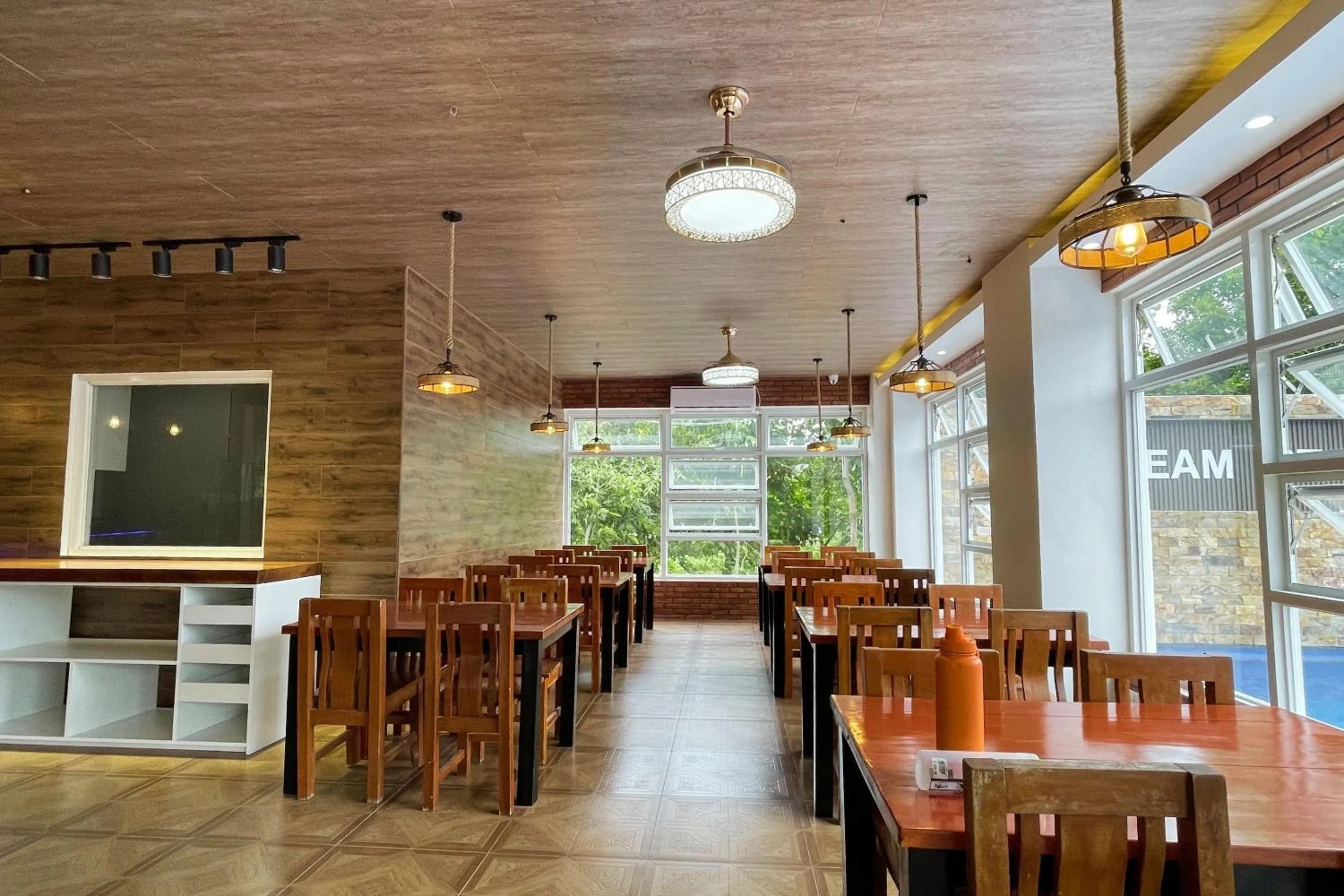 Restaurant/places to eat in Dream'Star Resort Puerto Galera powered by Cocotel