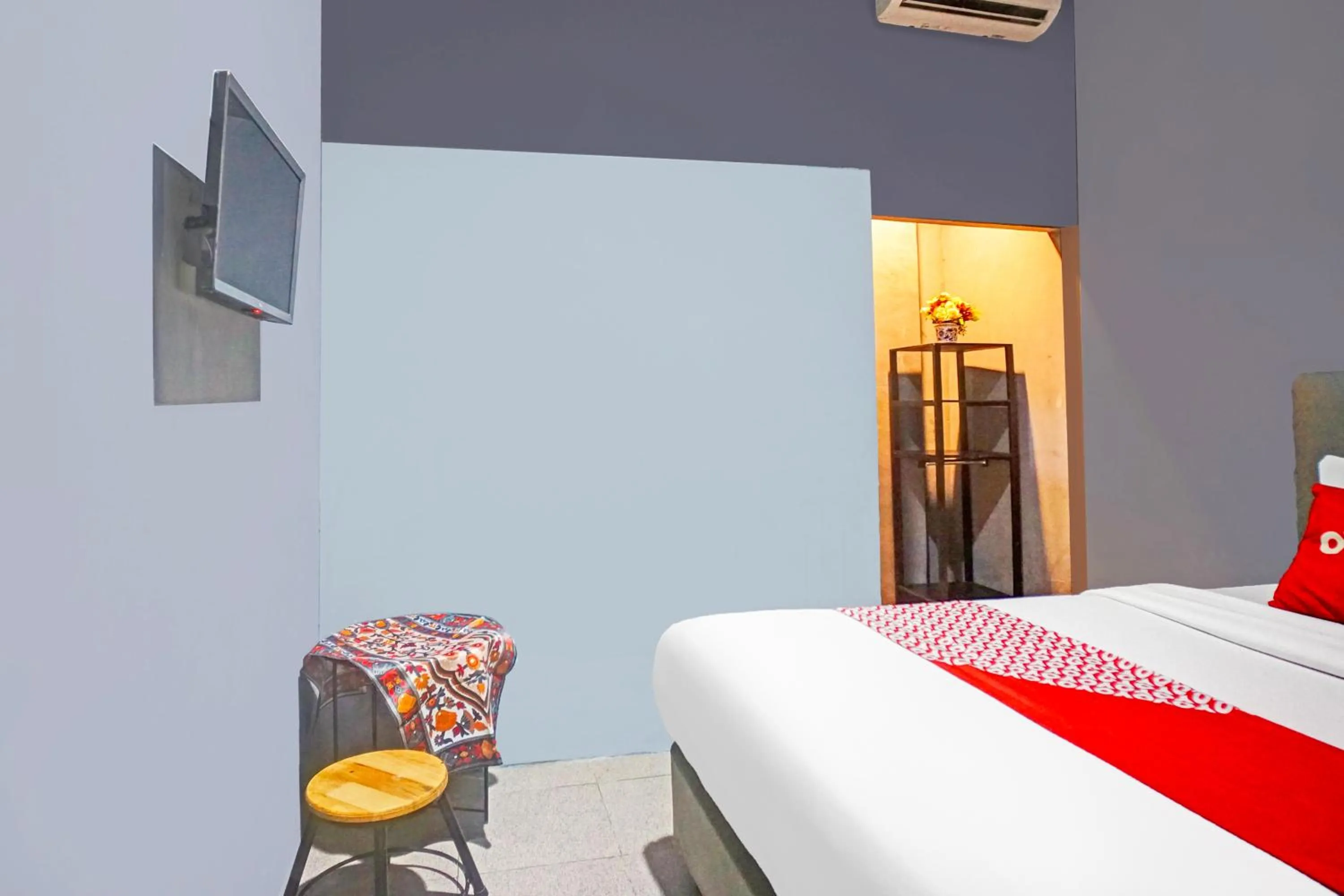 Bed in Hotel O Mandala Near Universitas Negeri Medan ( UNIMED )