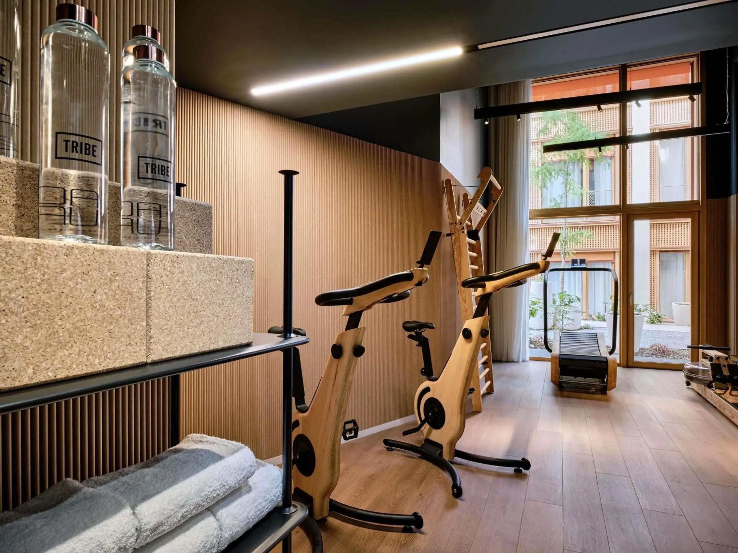 Fitness centre/facilities in TRIBE Paris Pantin Fitness centre/facilities in TRIBE Paris Pantin