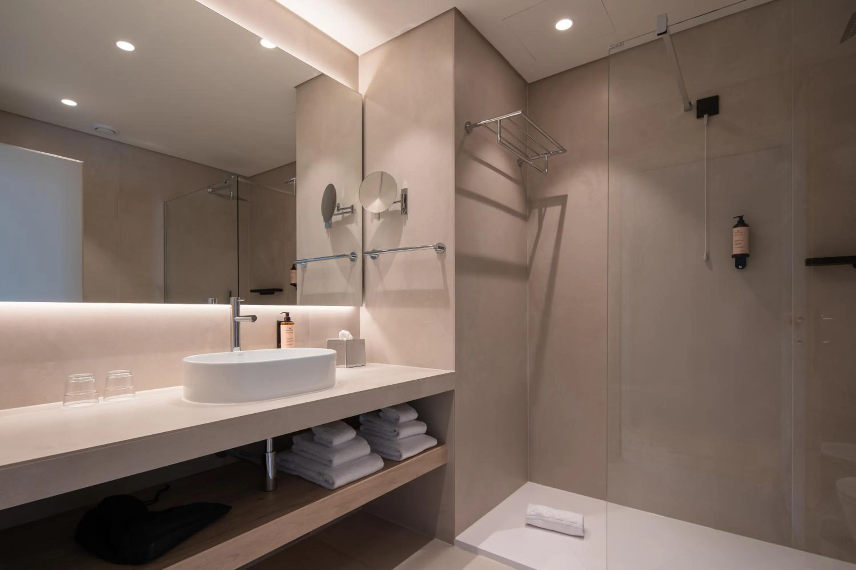 Bathroom in Mercure Ponta Delgada Azores