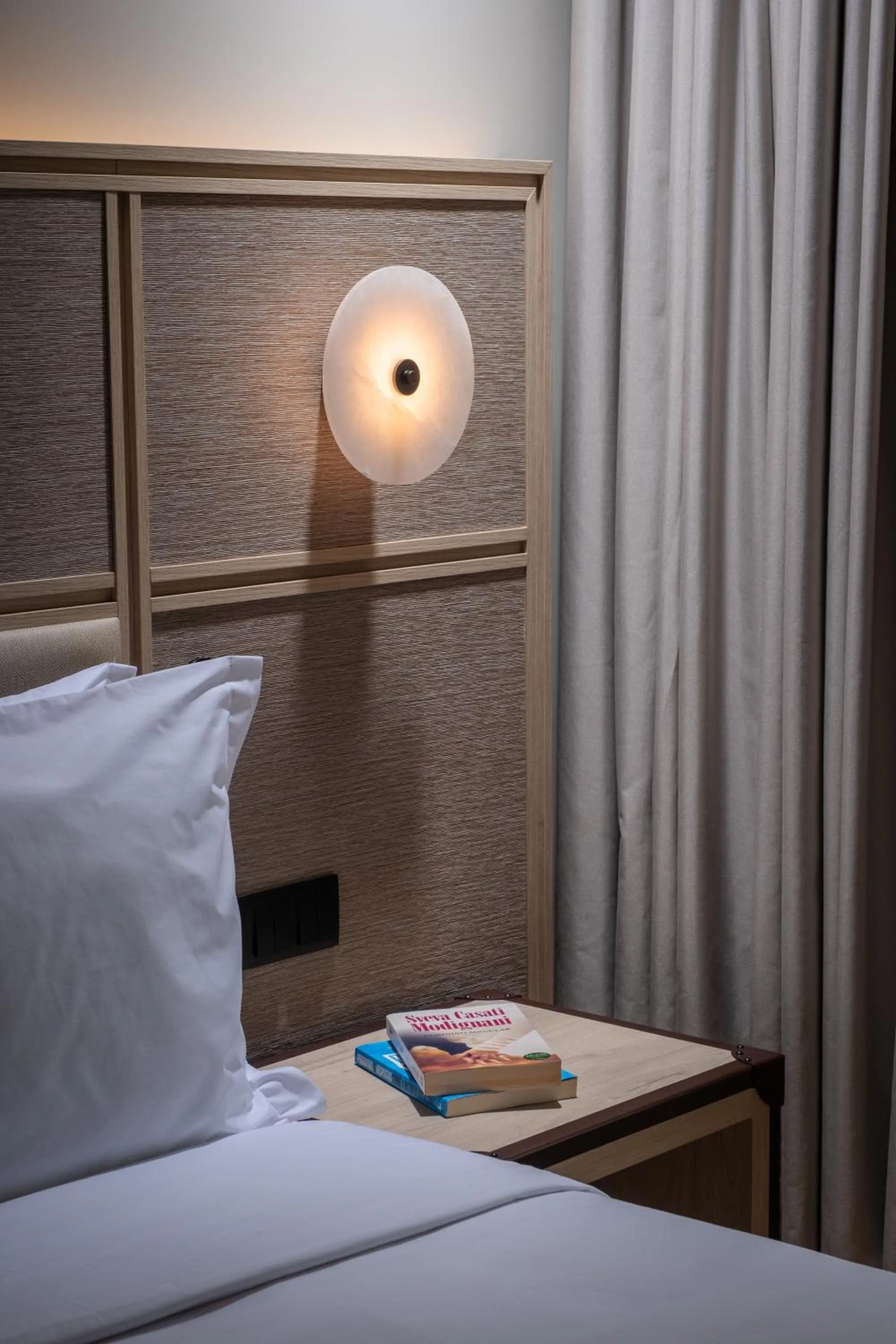 Photo of the whole room, Bed in Mercure Ponta Delgada Azores