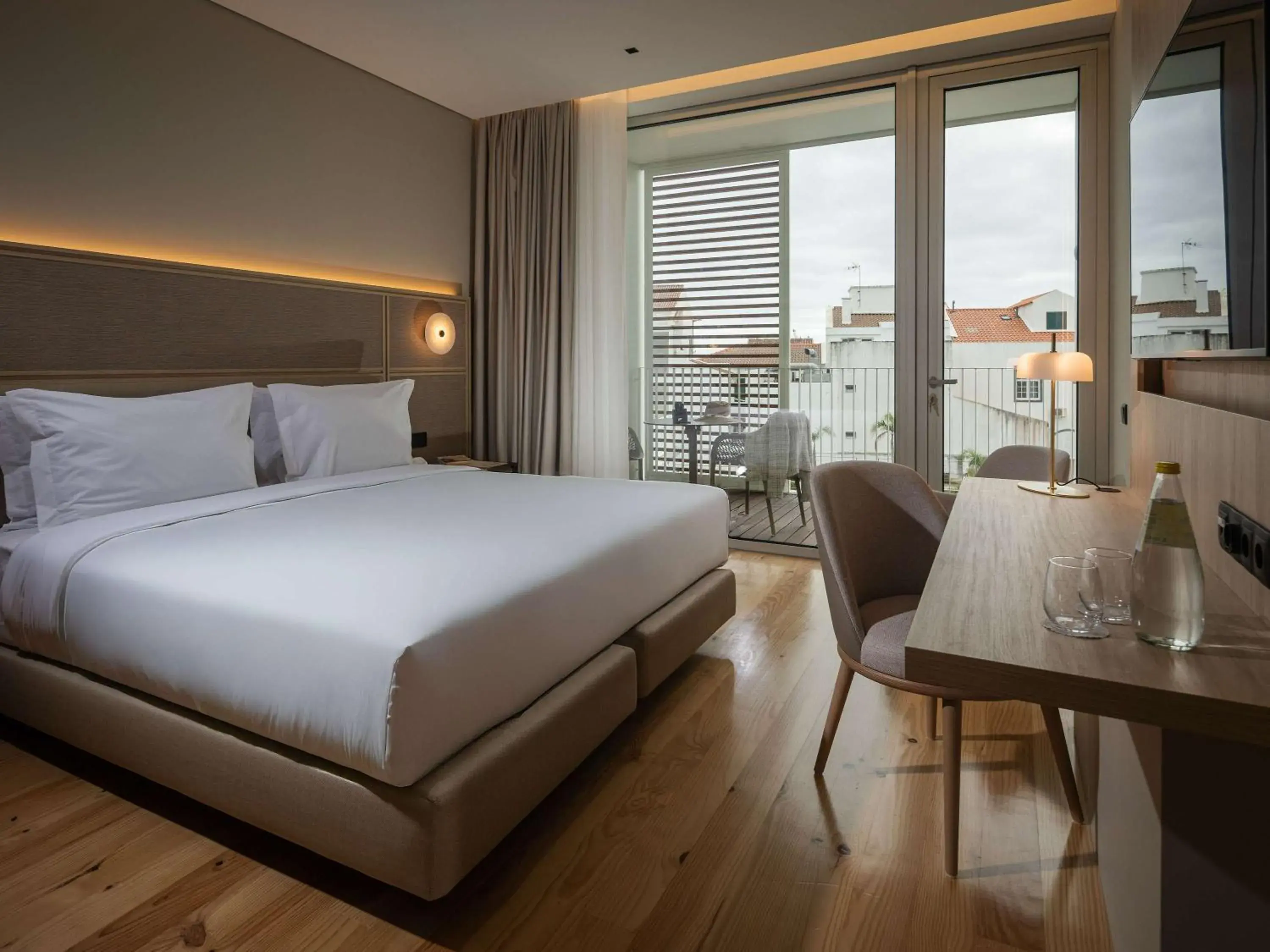 Bedroom, Bed in Mercure Ponta Delgada Azores Bedroom, Bed in Mercure Ponta Delgada Azores