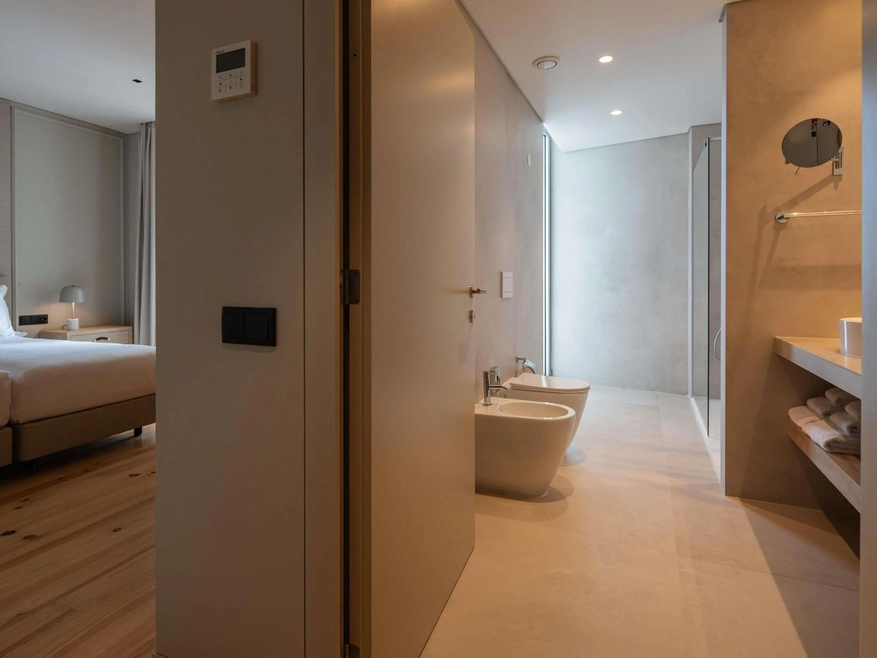 Bedroom, Bed in Mercure Ponta Delgada Azores