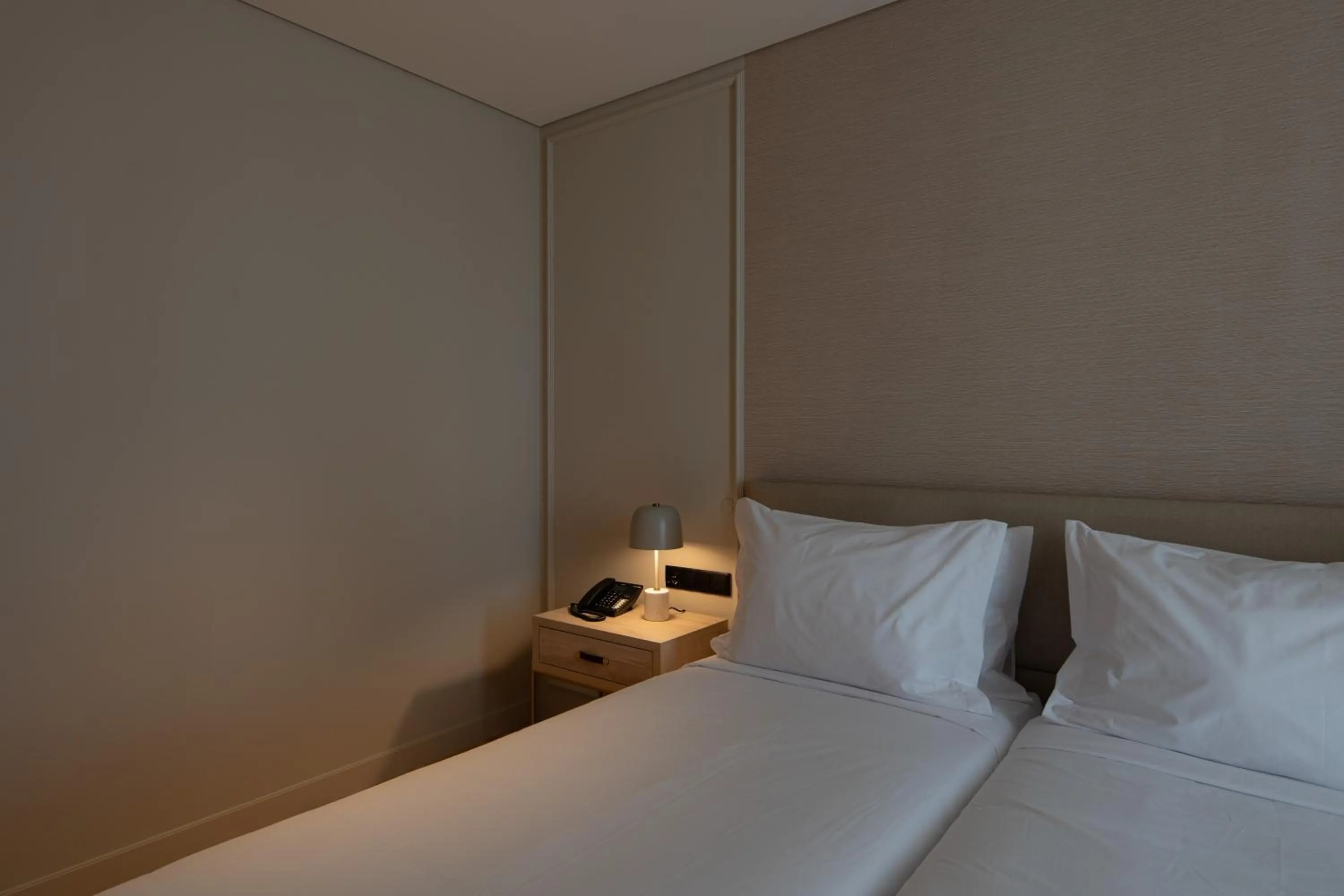 Bedroom, Bed in Mercure Ponta Delgada Azores