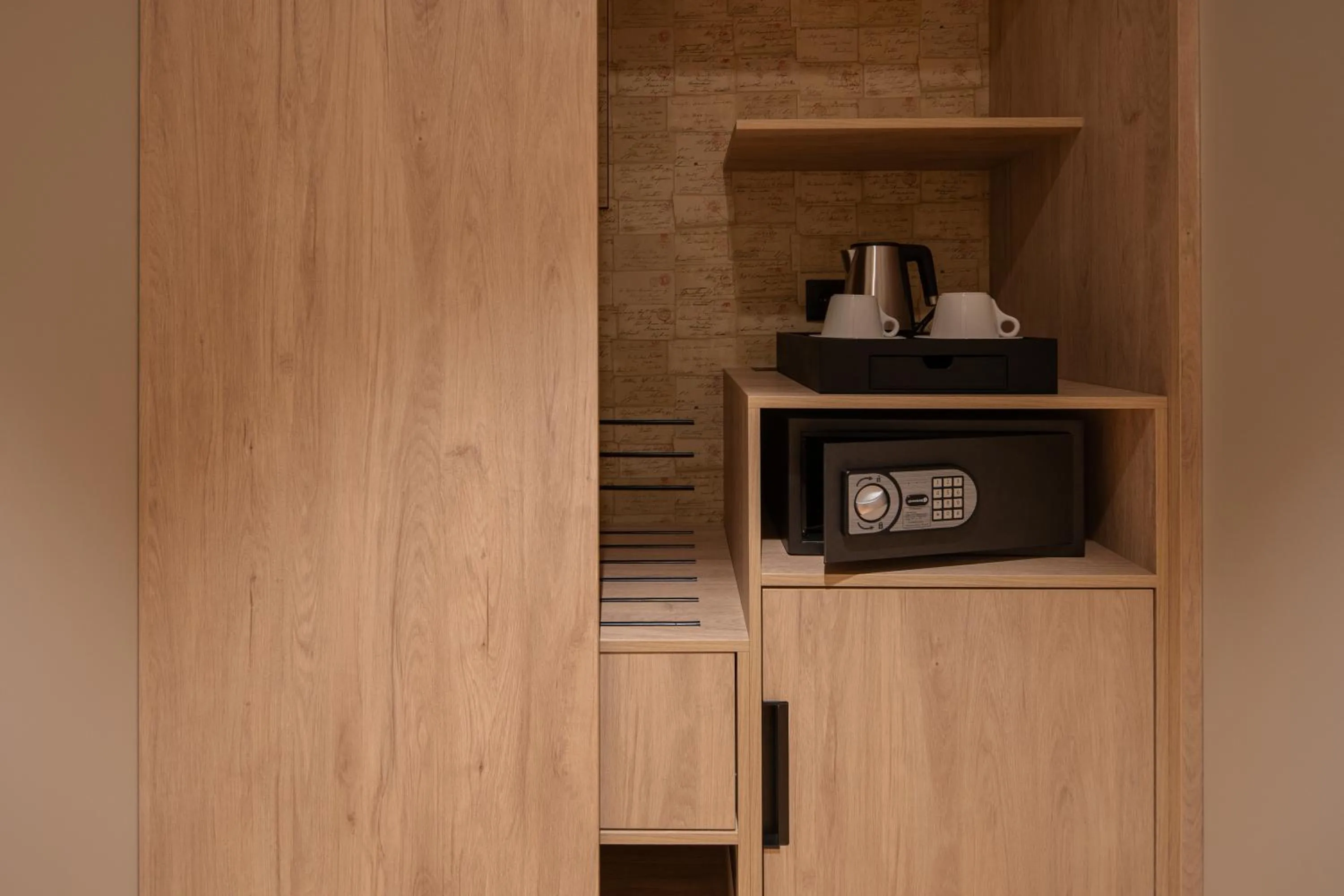 Coffee/tea facilities in Mercure Ponta Delgada Azores