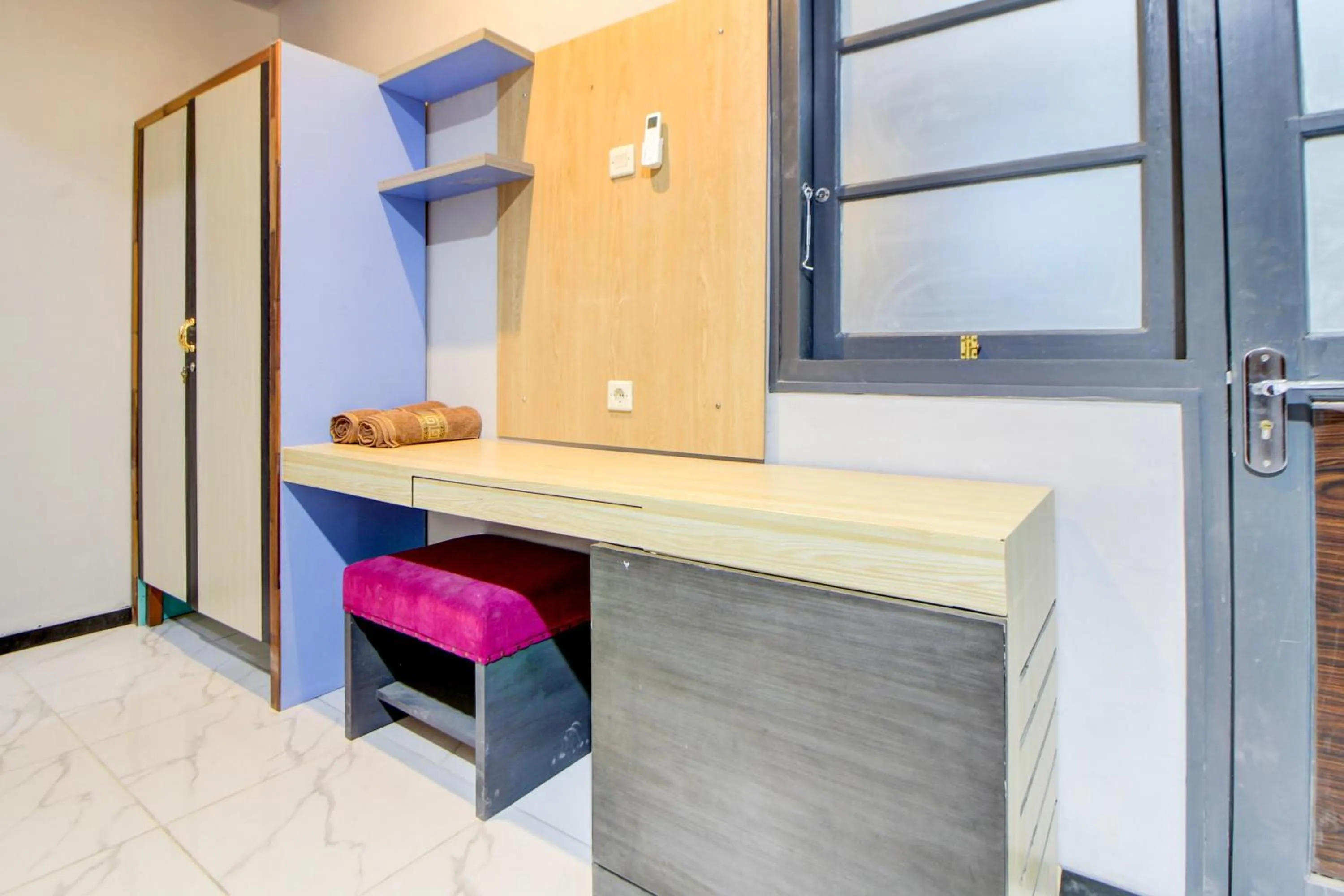 Bedroom in Hotel O Stasiun Tegal Near Alun-Alun Formerly Ameera Guest House