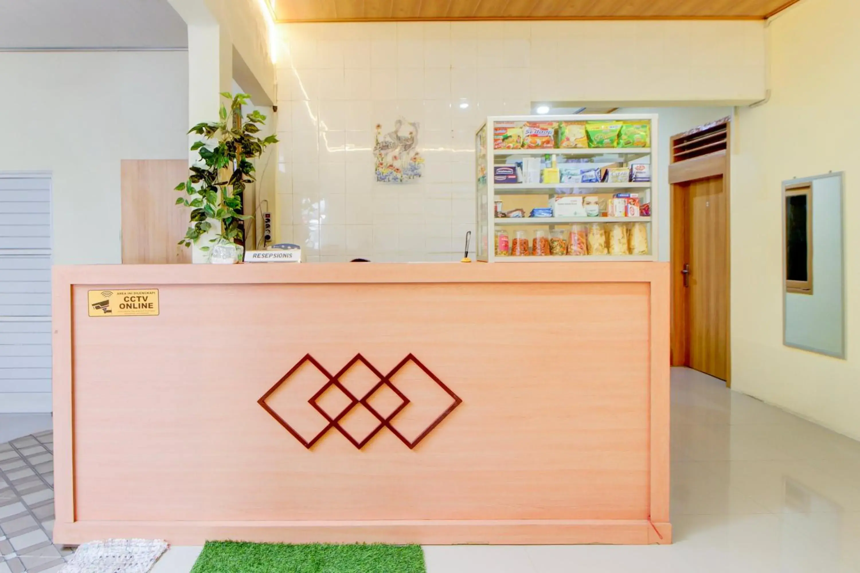 Lobby or reception in Hotel O Alun-Alun Purwokerto Near Gor Satria Purwokerto Formerly Guest House Blessing Lobby or reception in Hotel O Alun-Alun Purwokerto Near Gor Satria Purwokerto Formerly Guest House Blessing