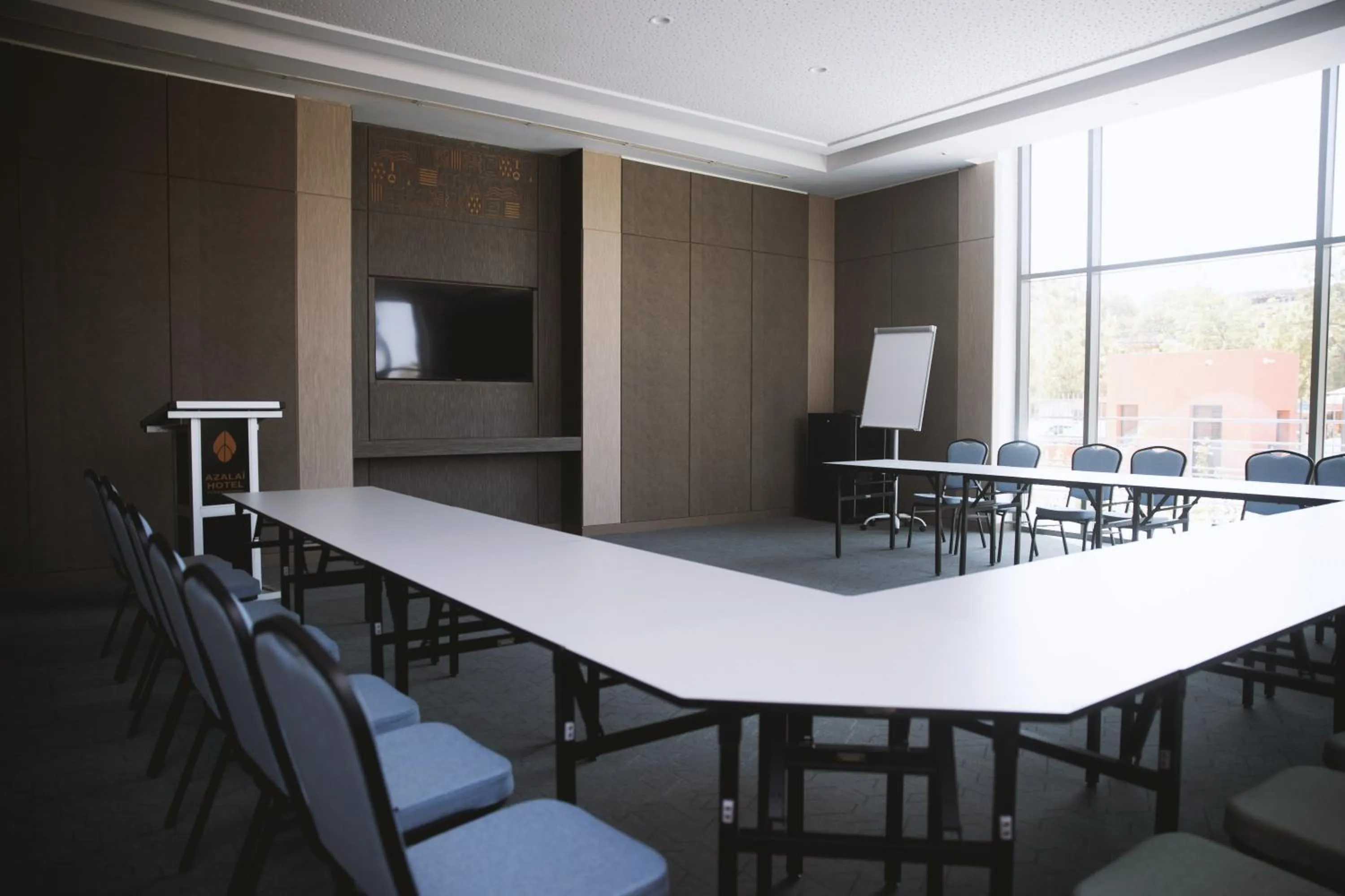 TV and multimedia in Azalaï Hôtel Ouagadougou