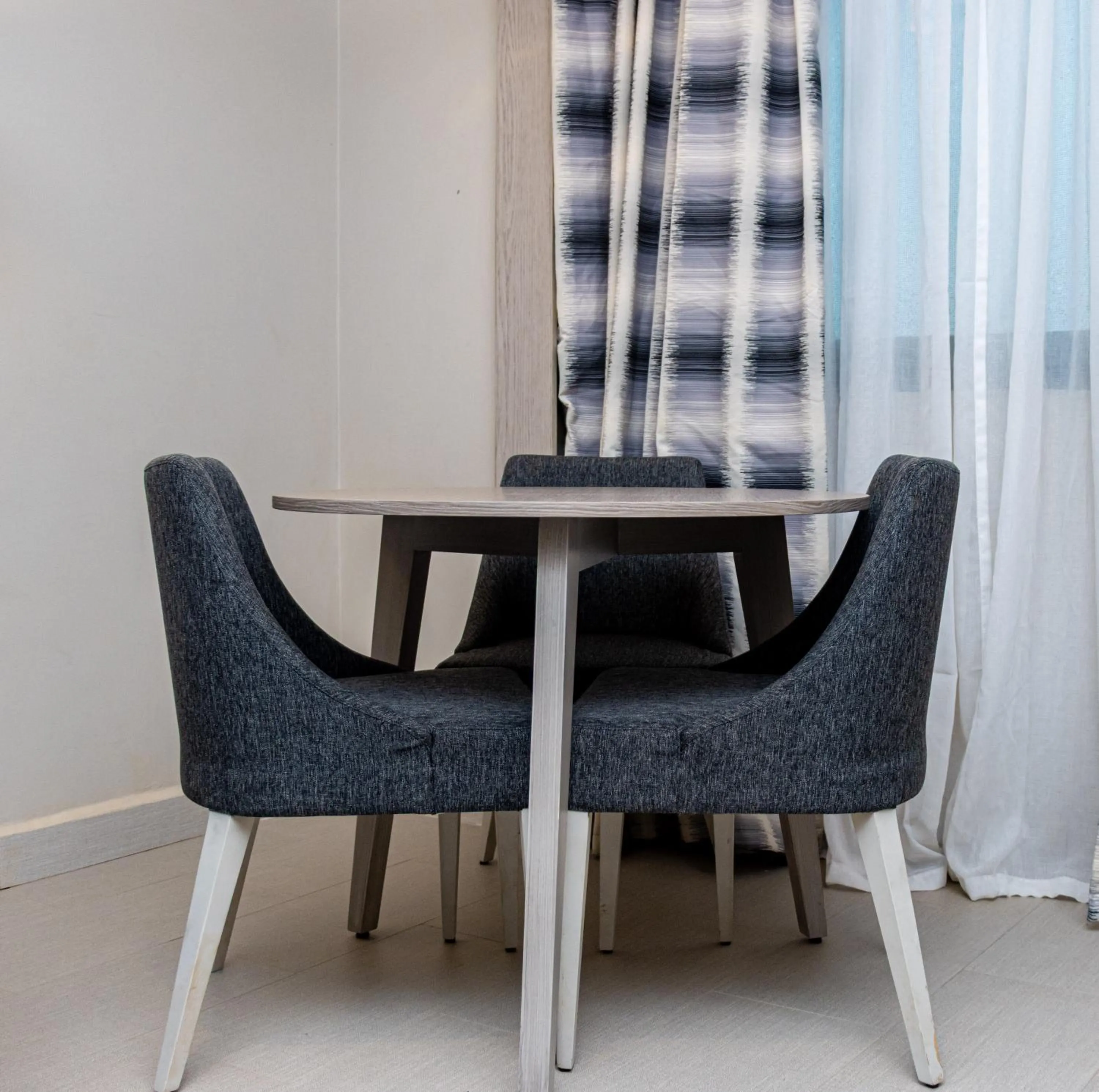 Seating area in Azalaï Hôtel Ouagadougou