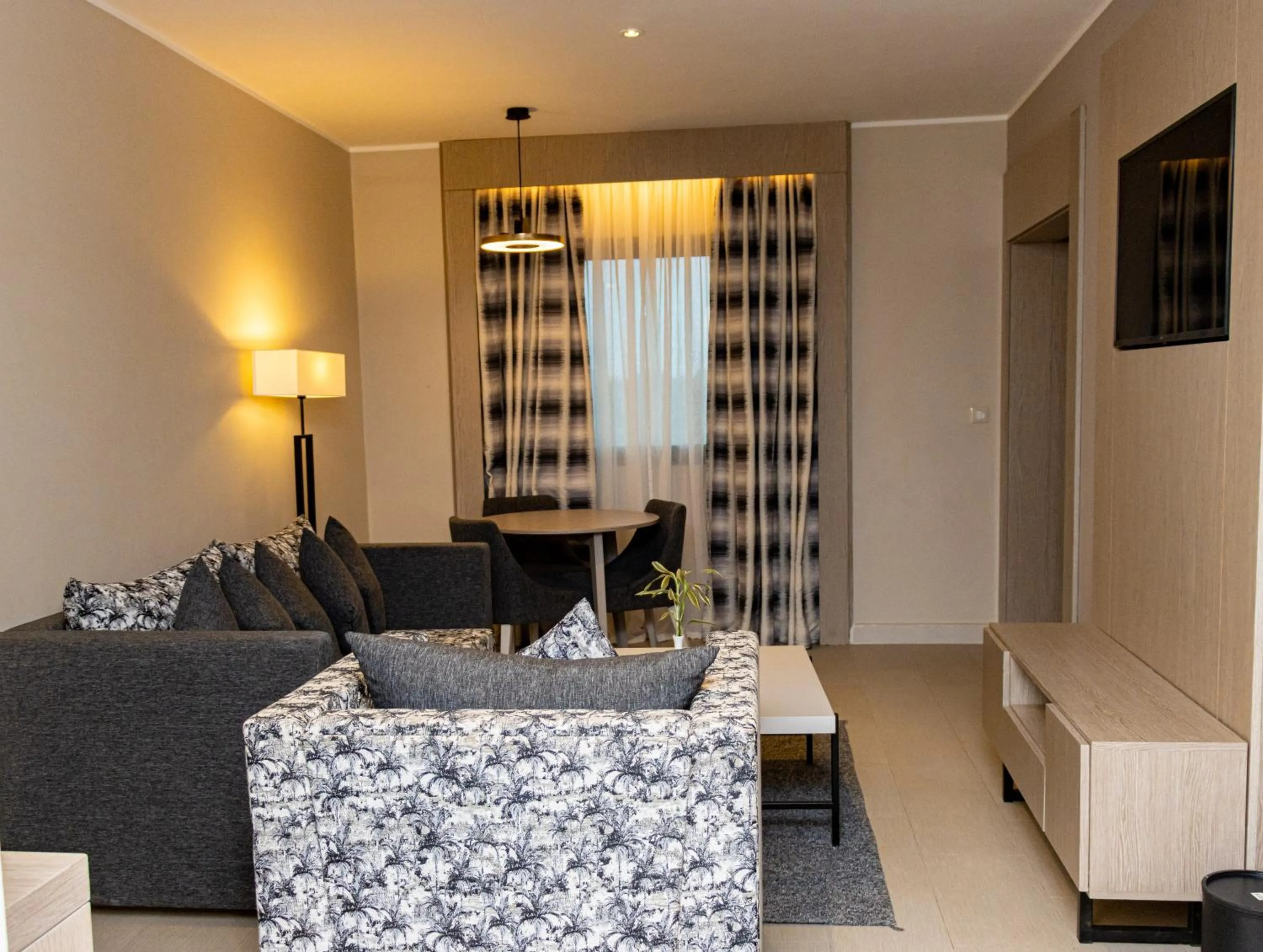 TV and multimedia in Azalaï Hôtel Ouagadougou