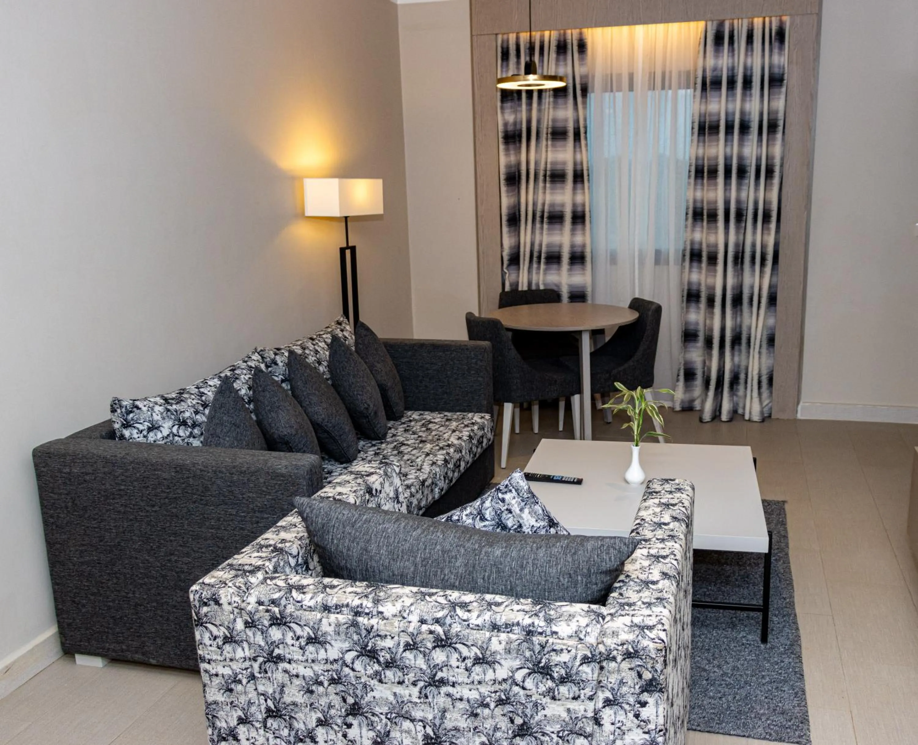 Living room in Azalaï Hôtel Ouagadougou