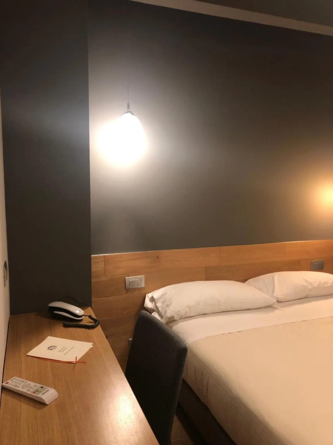 Bed in Albergo Tre Pozzi