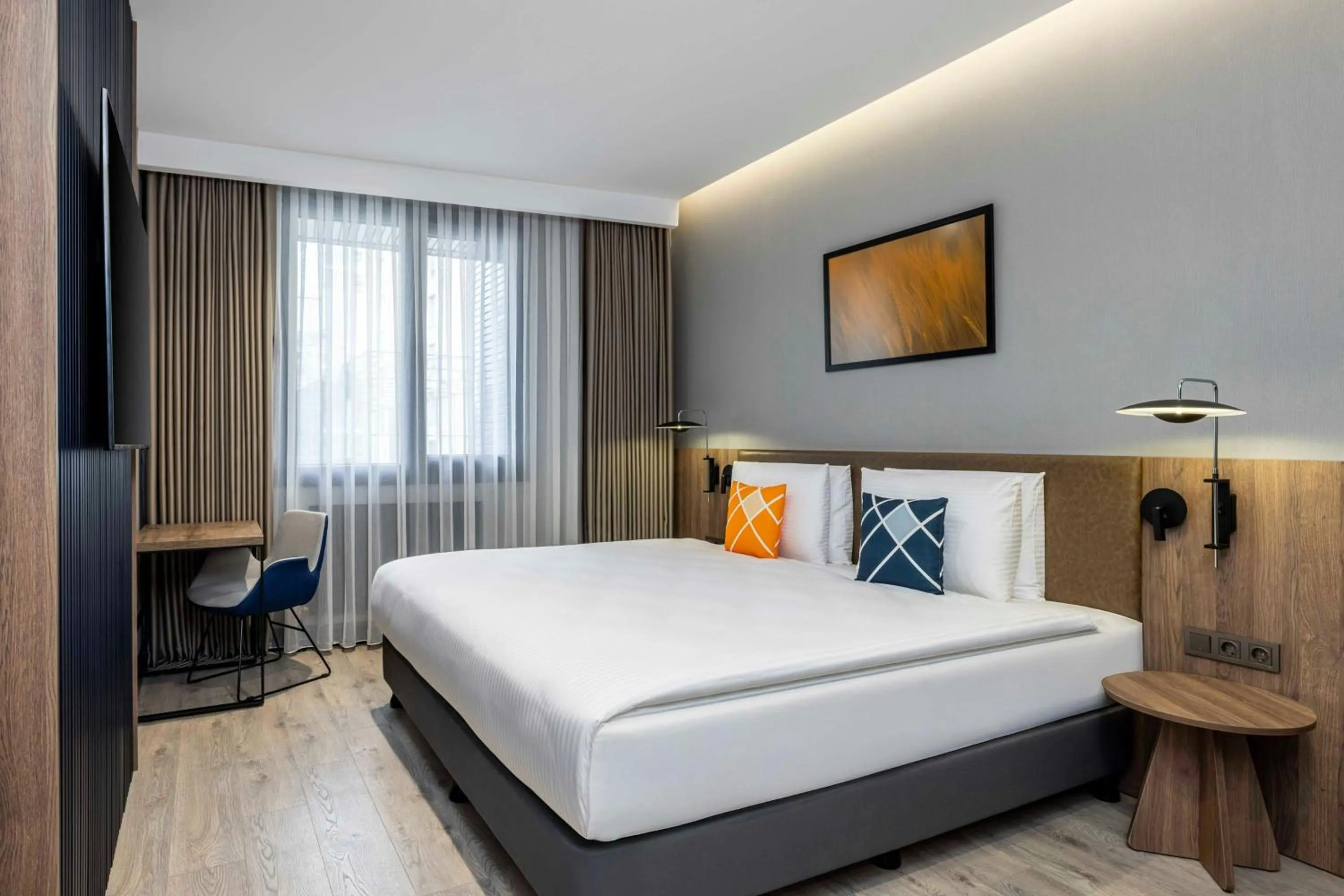 Photo of the whole room, Bed in Four Points Flex by Sheraton Ankara Cukurambar