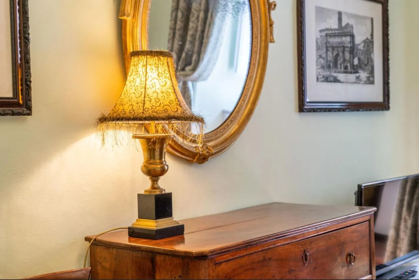 Decorative detail in Palazzo Nobile di San Donato - Historic Experience