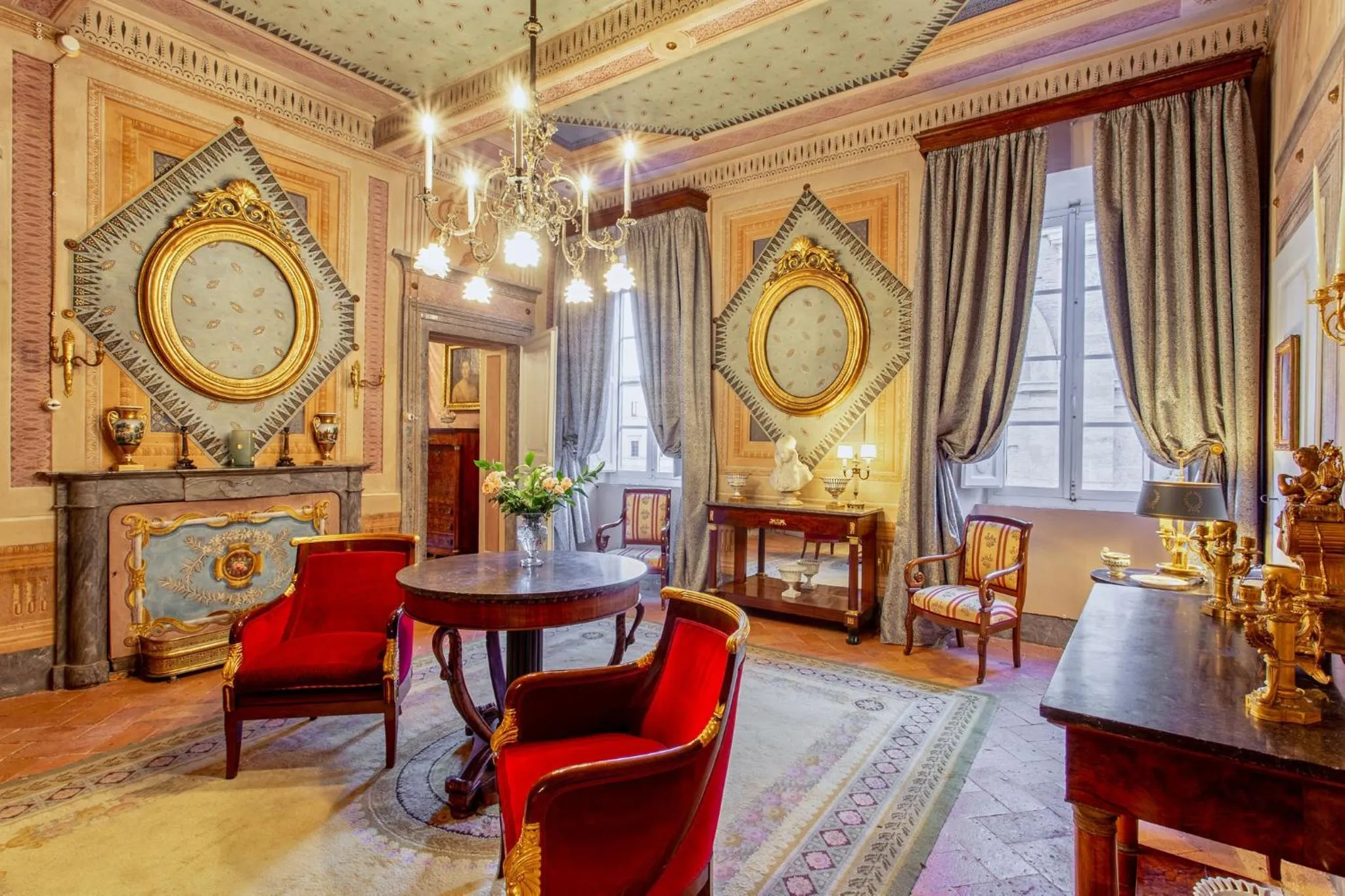 Living room in Palazzo Nobile di San Donato - Historic Experience