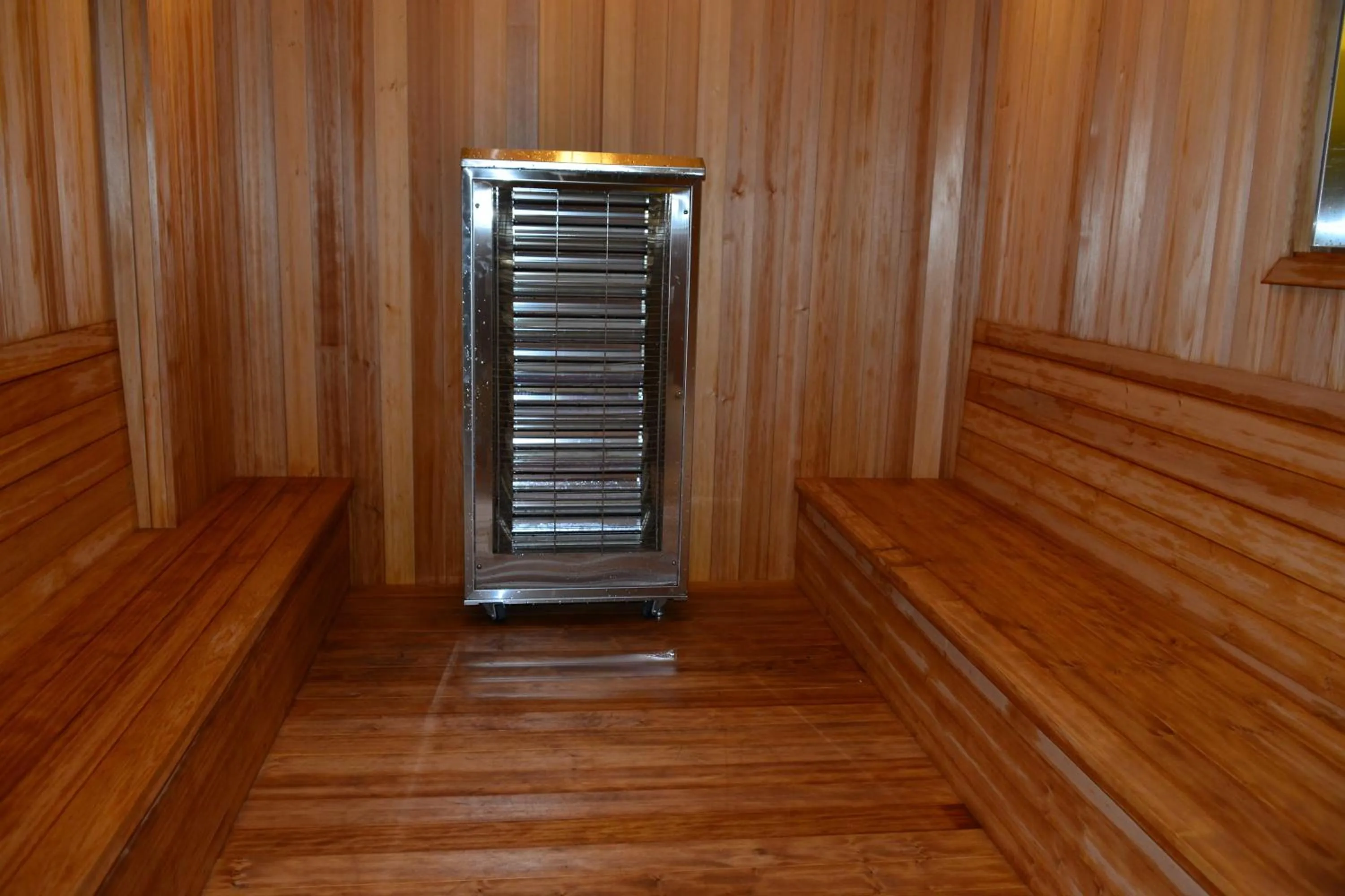 Sauna in Fontana Beach Hotel