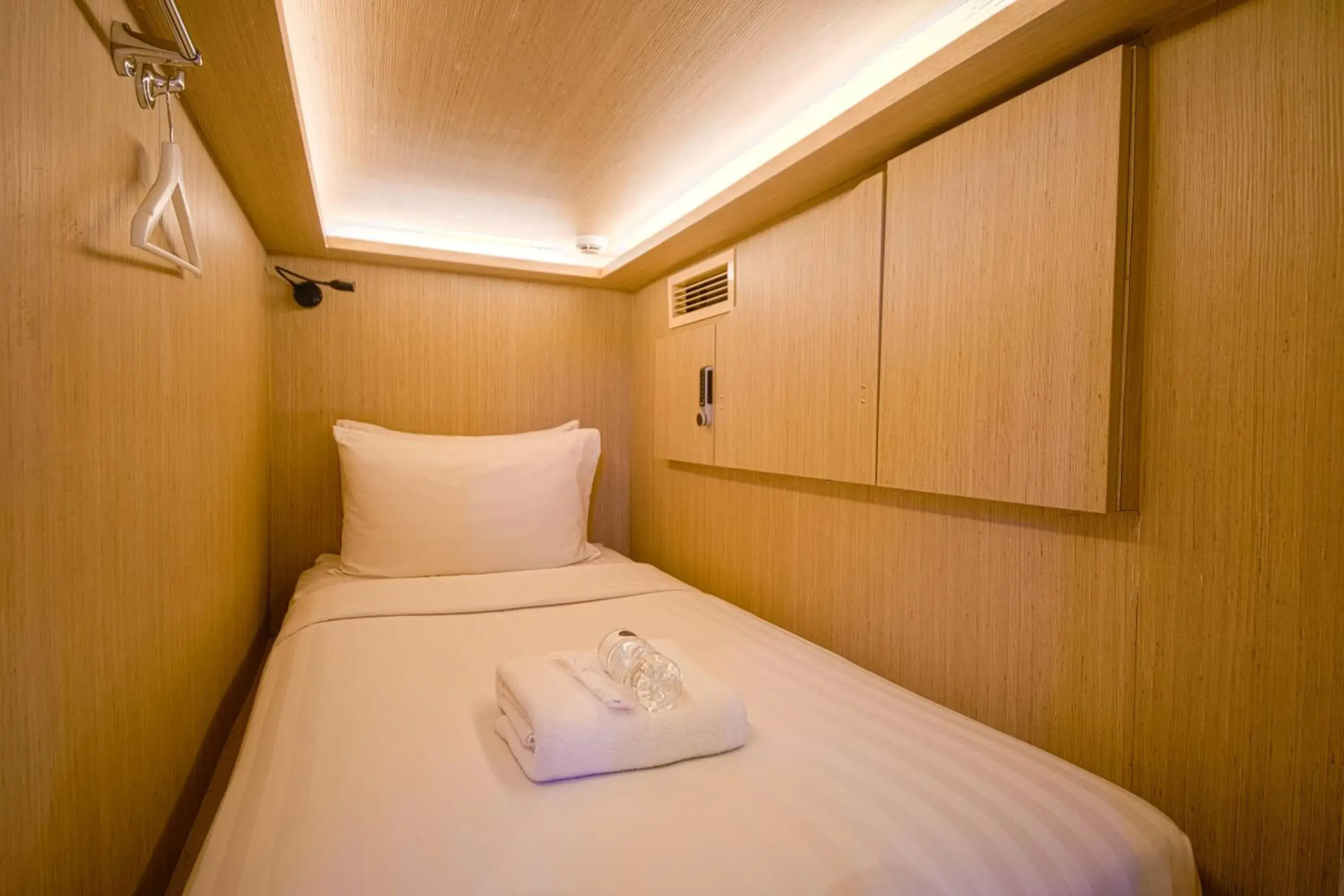 Bed in CUBE Boutique Capsule Hotel at Kampong Glam Bed in CUBE Boutique Capsule Hotel at Kampong Glam