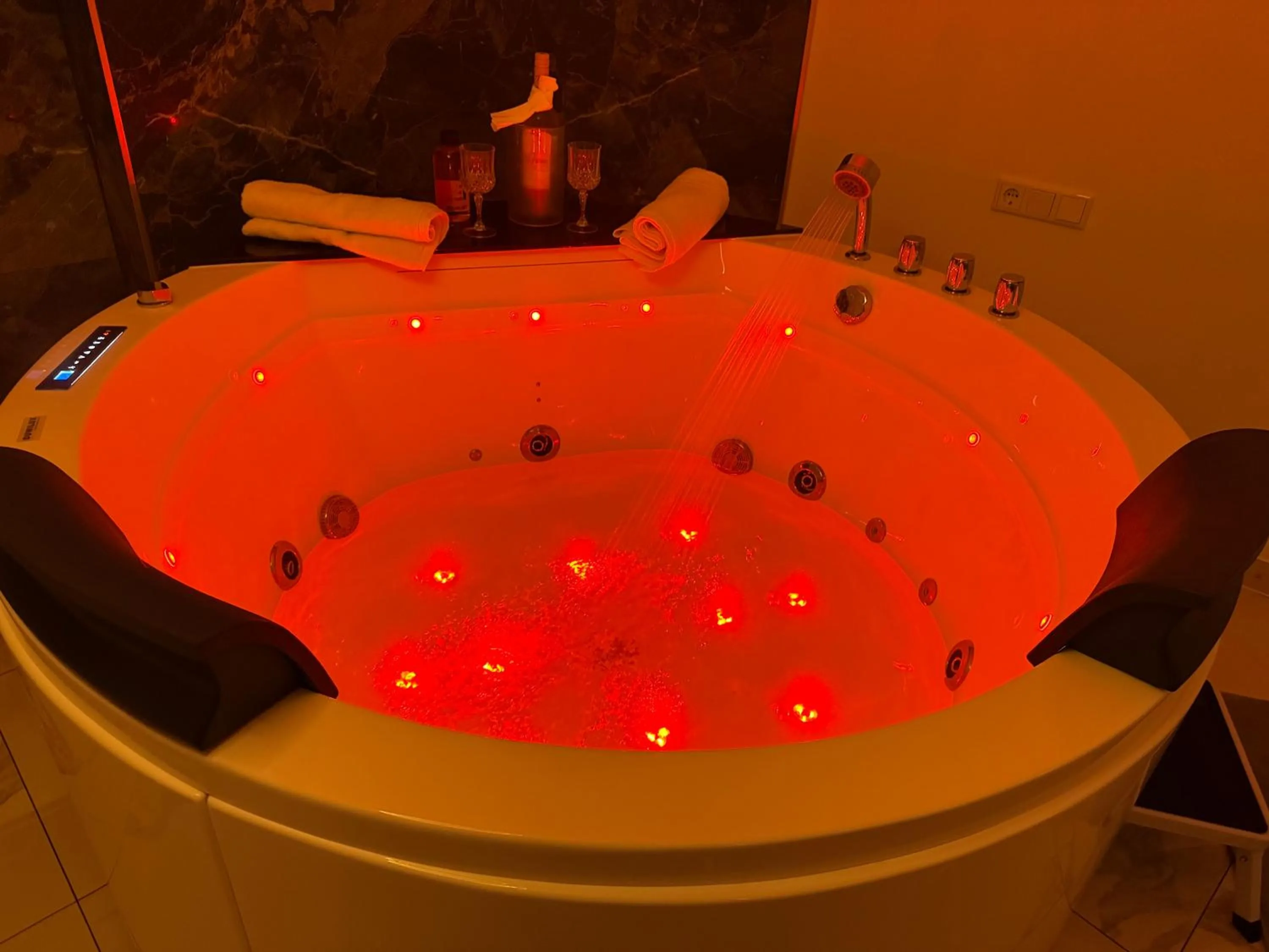 Whirlpool-Zimmer-VIP