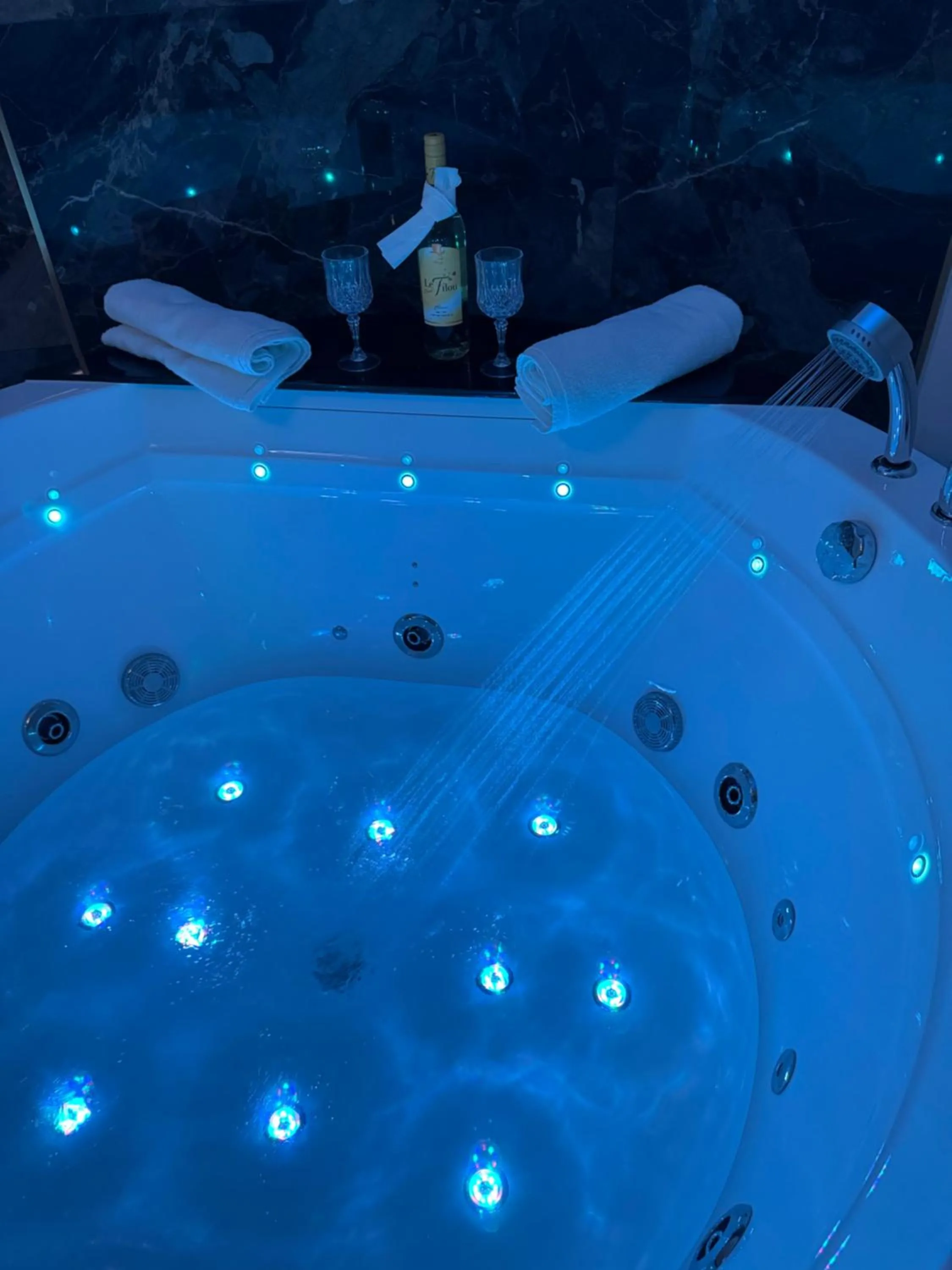 Whirlpool-Zimmer-VIP