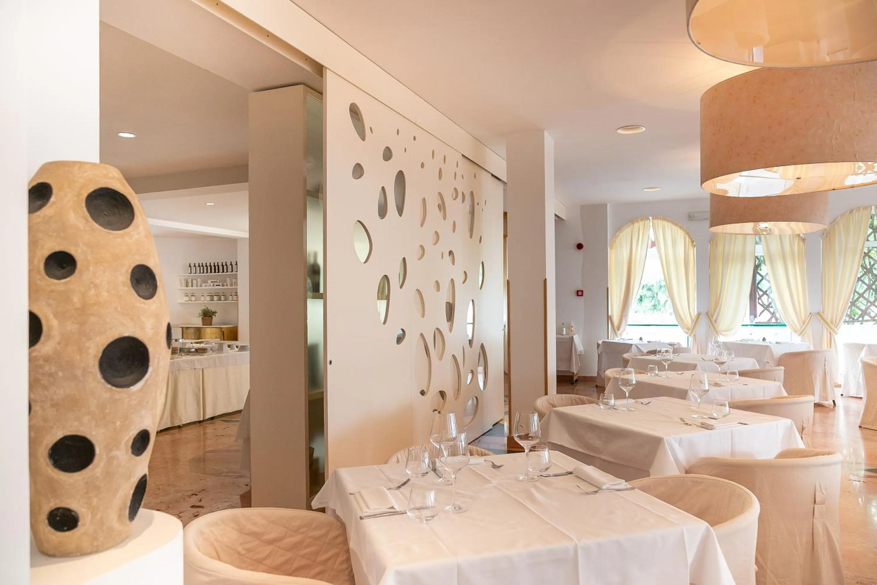 Restaurant/places to eat in AH Premium Baia dei Faraglioni