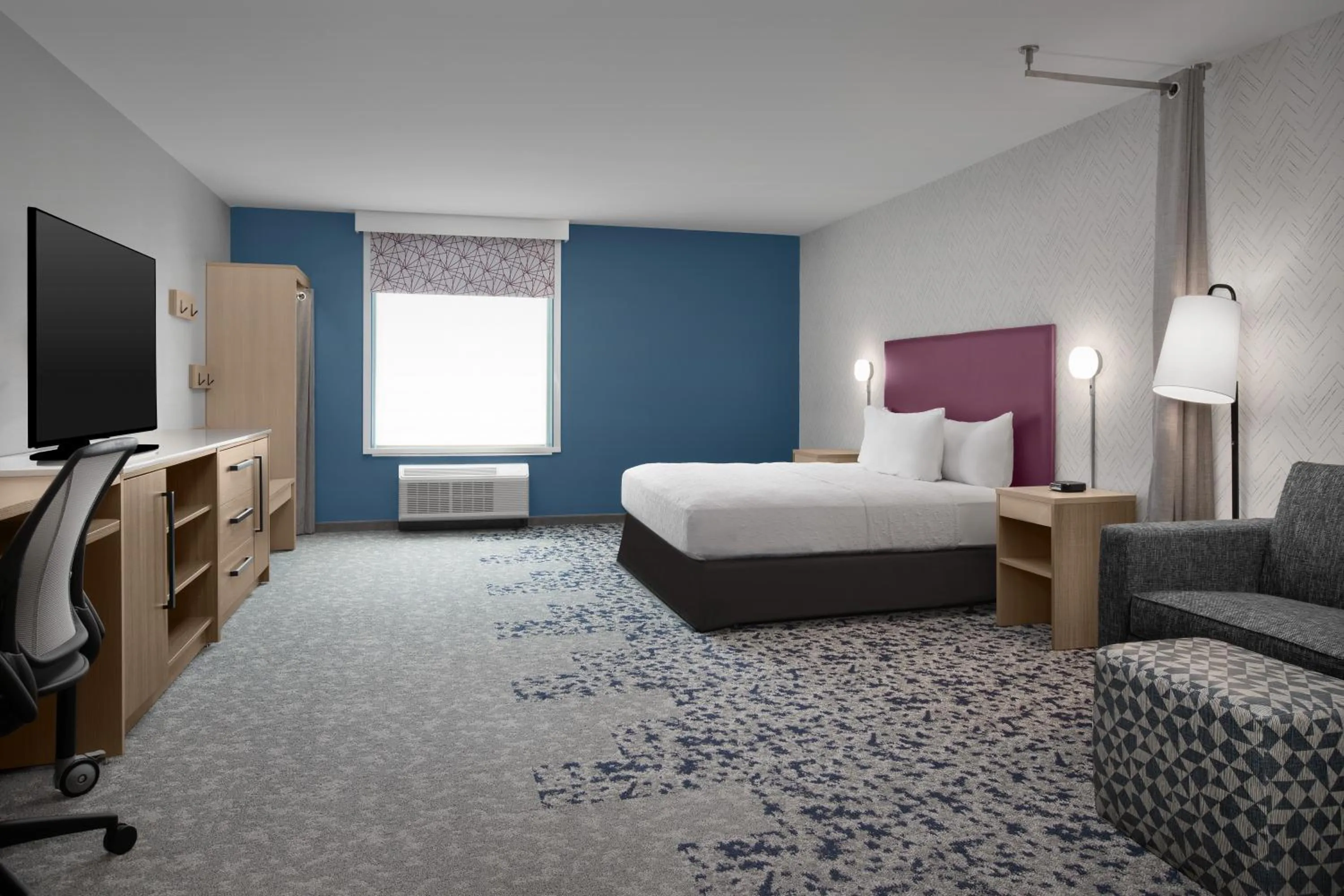 Bed in Home2 Suites By Hilton Columbus Easton