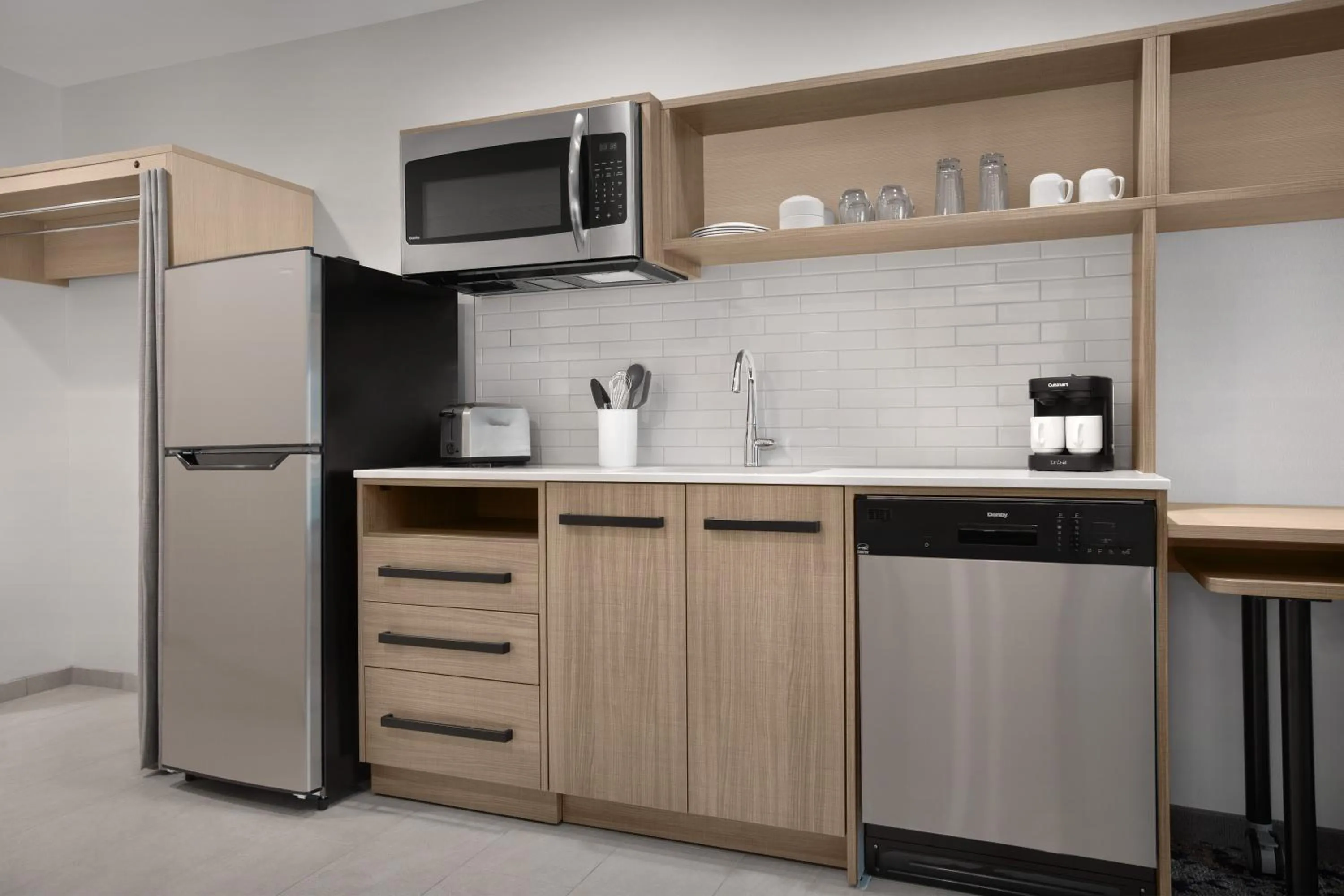 Coffee/tea facilities in Home2 Suites By Hilton Columbus Easton