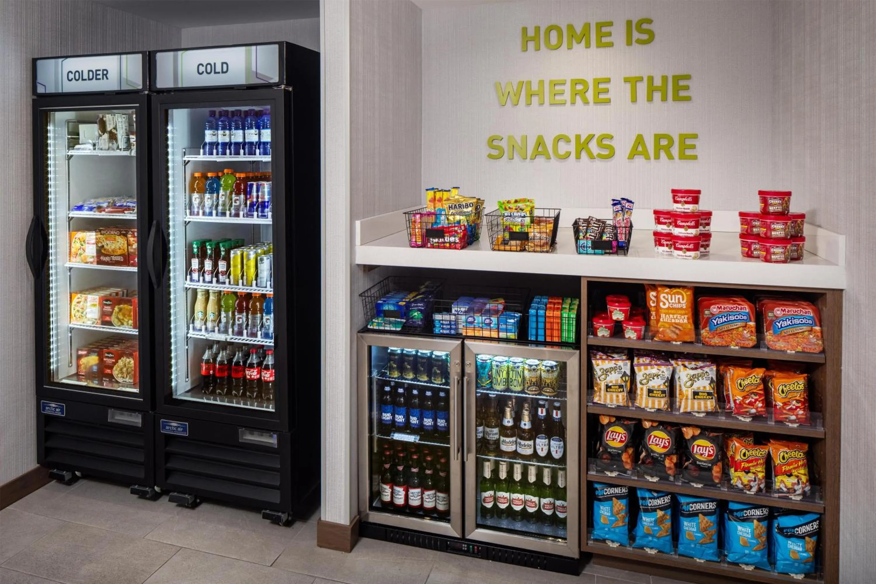 Restaurant/places to eat in Home2 Suites By Hilton Memphis Downtown